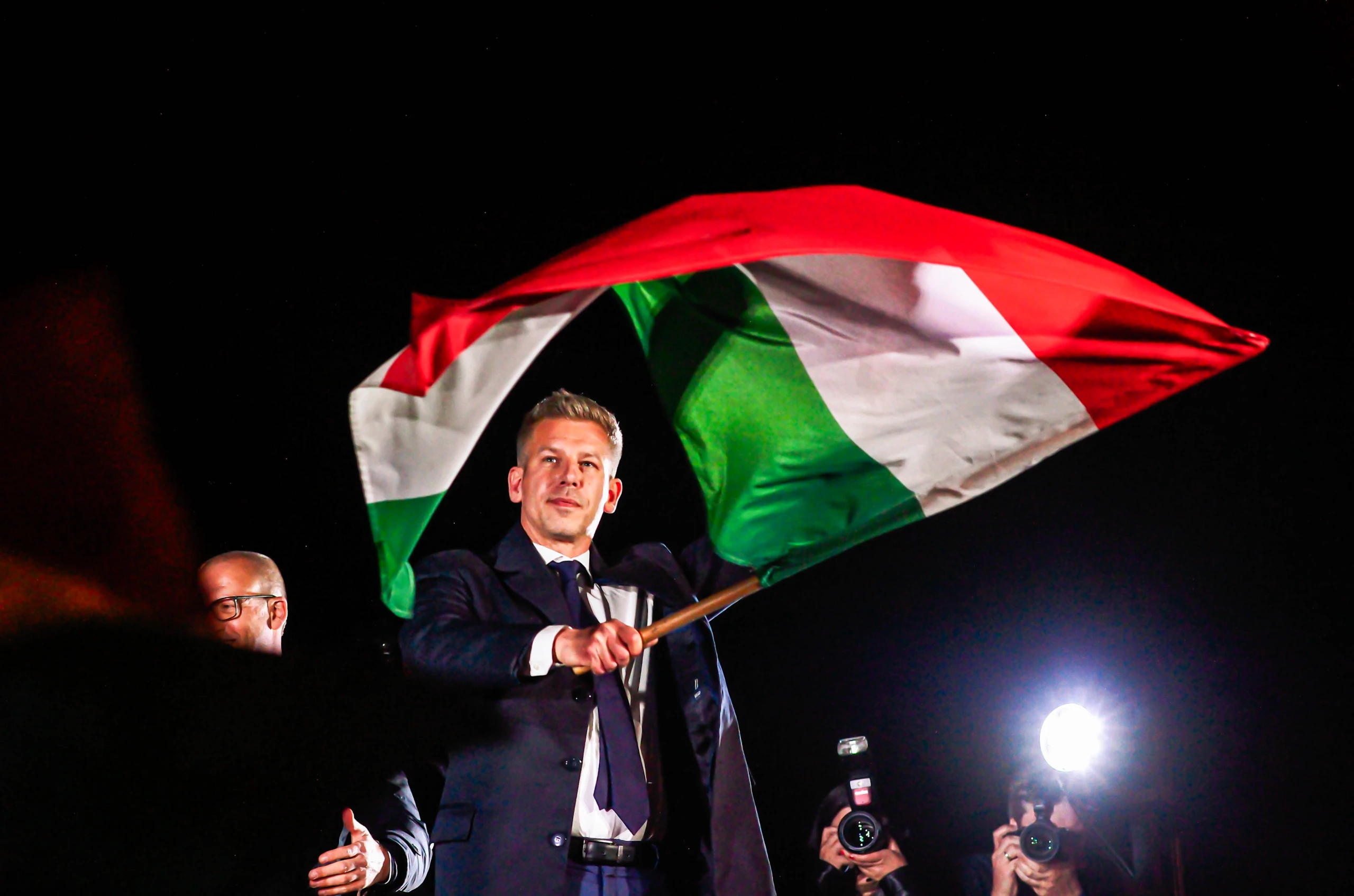 Ungarn nach Orbán: Was der Machtwechsel für Regierung, EU und Wirtschaft bedeutet