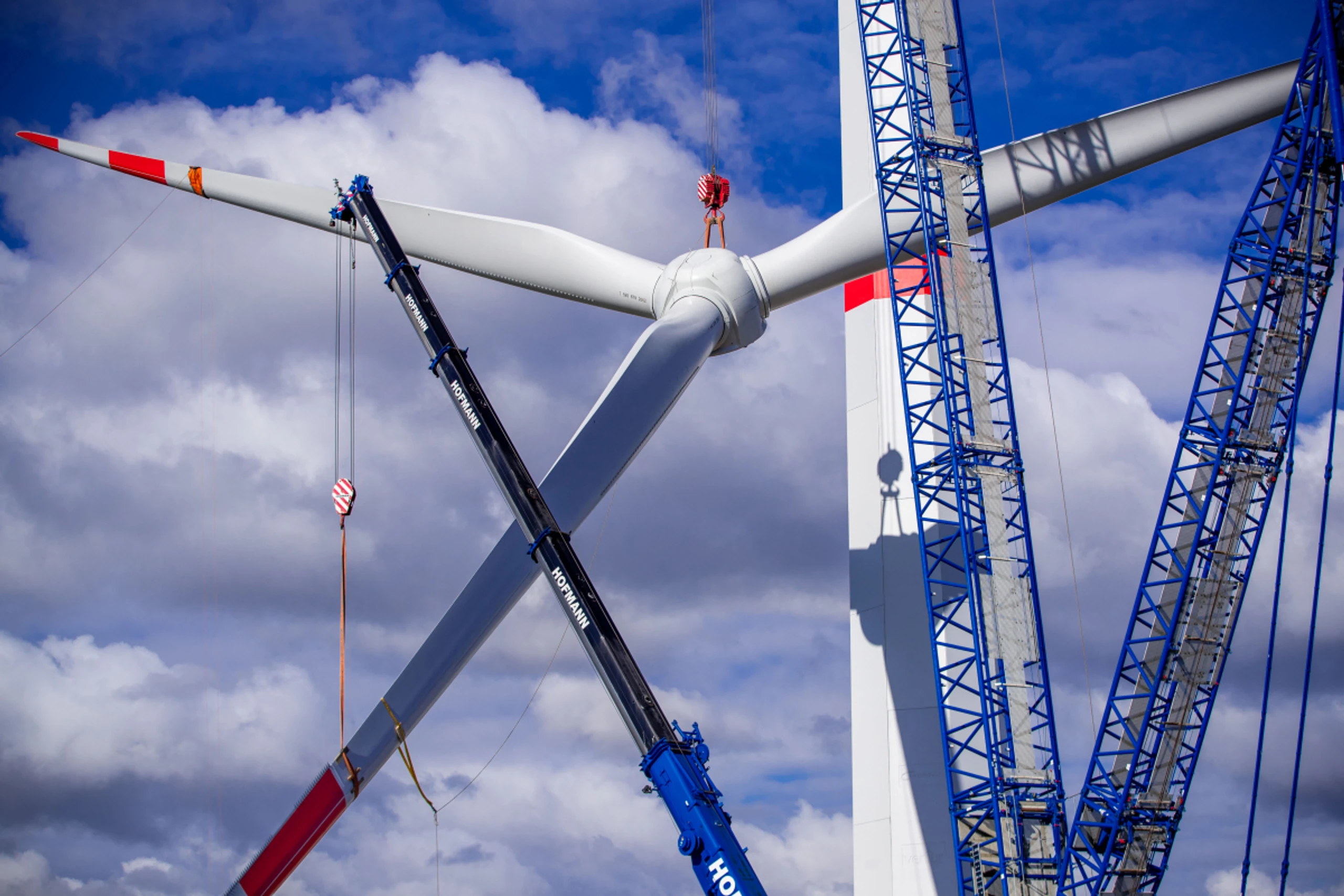 Kunden bestellten 292 Windkraftanlagen für Projekte in 13 Ländern