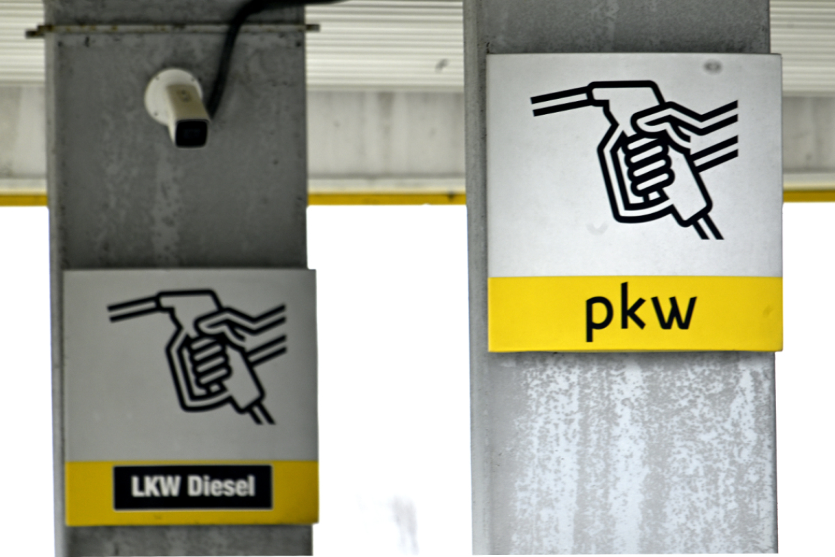 Preise für Mineralölerzeugnisse um 17,8 % über denen vom März 2025