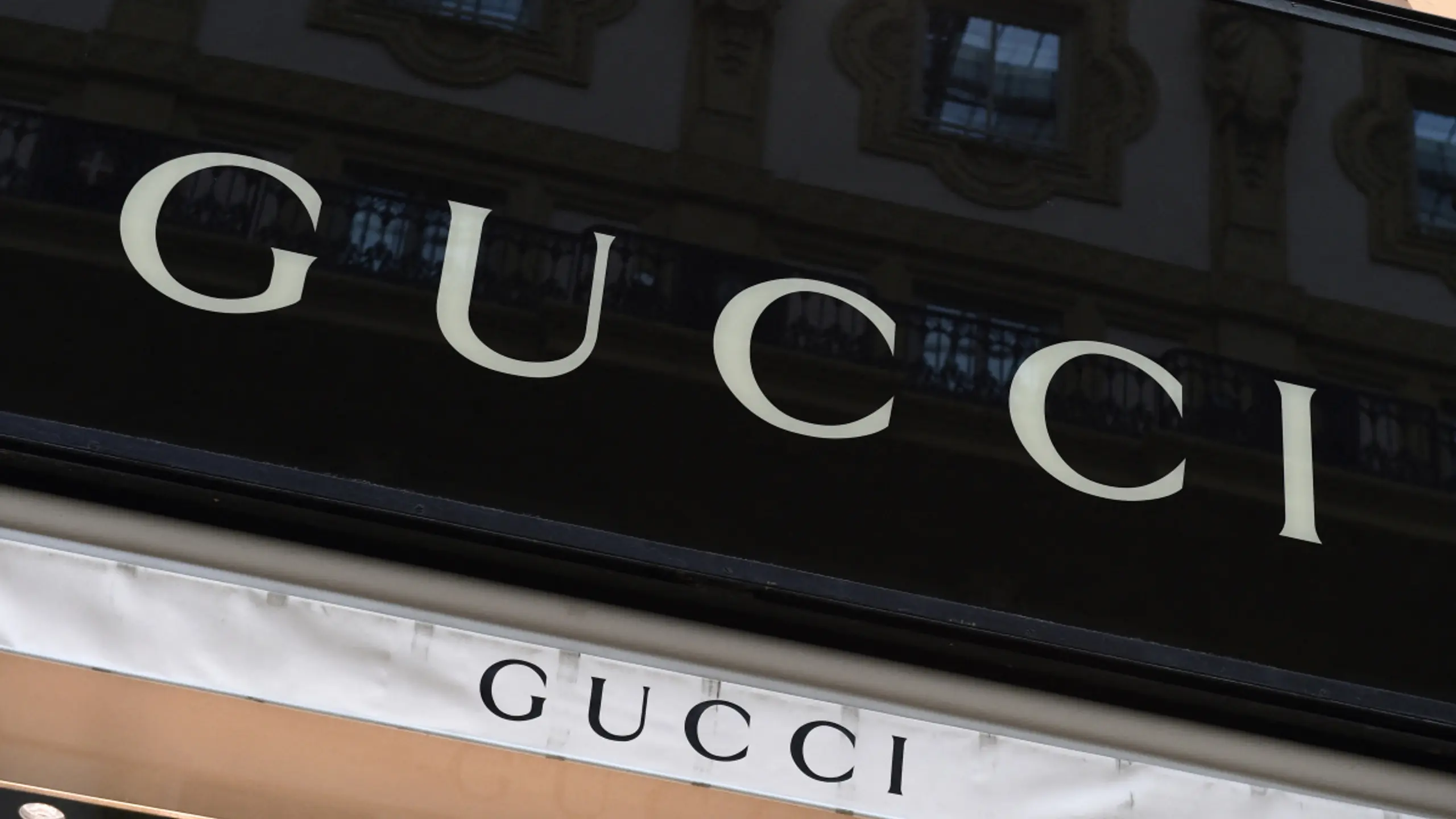 © AFP, MIGUEL MEDINA, Apa Bis Ende 2026 sollen mindestens 100 Geschäfte geschlossen werden