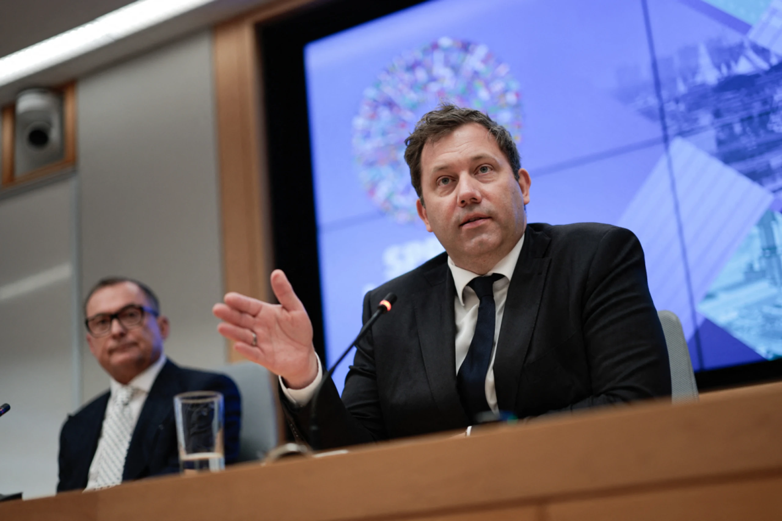 Steuererhöhungen laut Klingbeil nicht ausgeschlossen