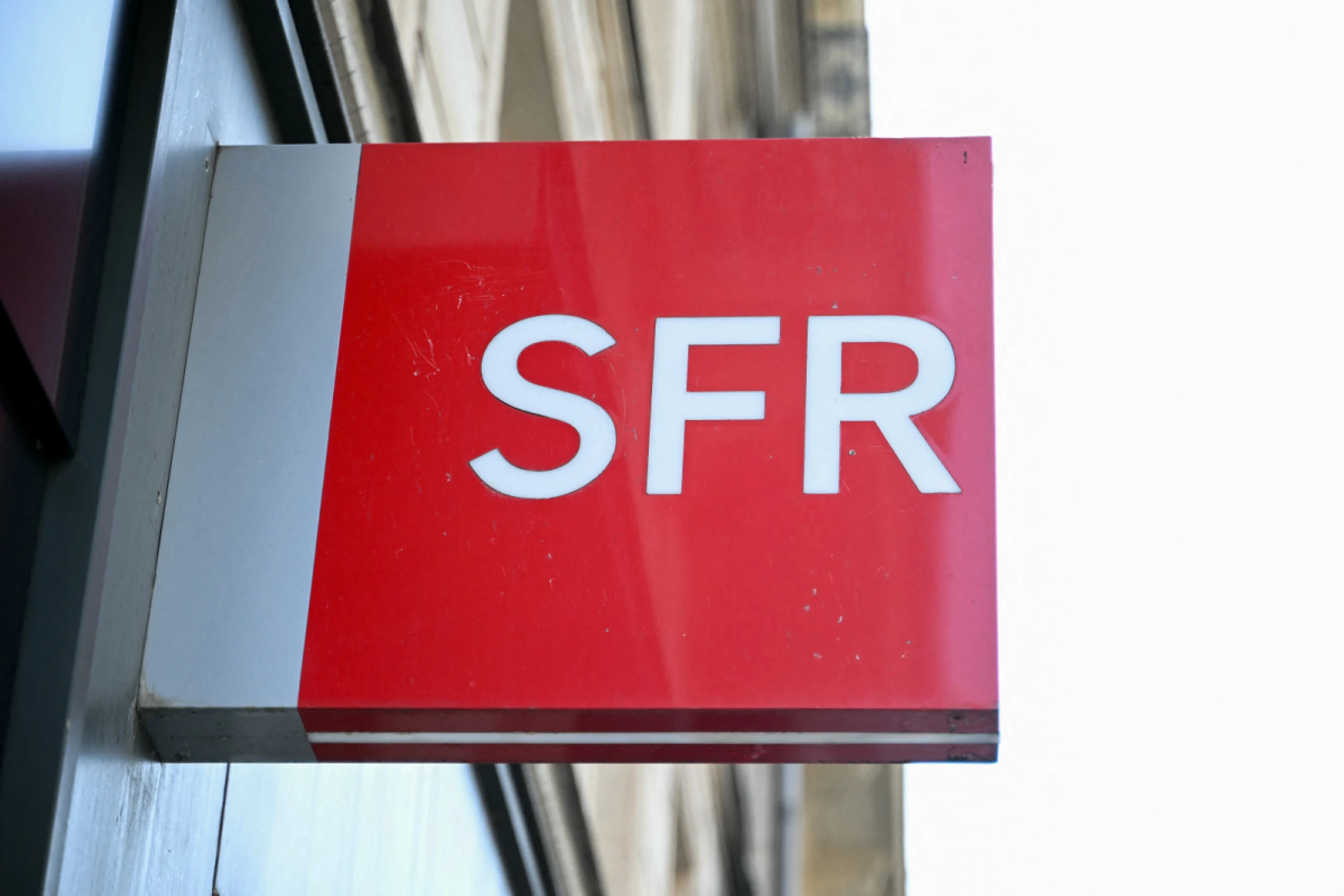 Konsortium erhöhte Angebot für SFR