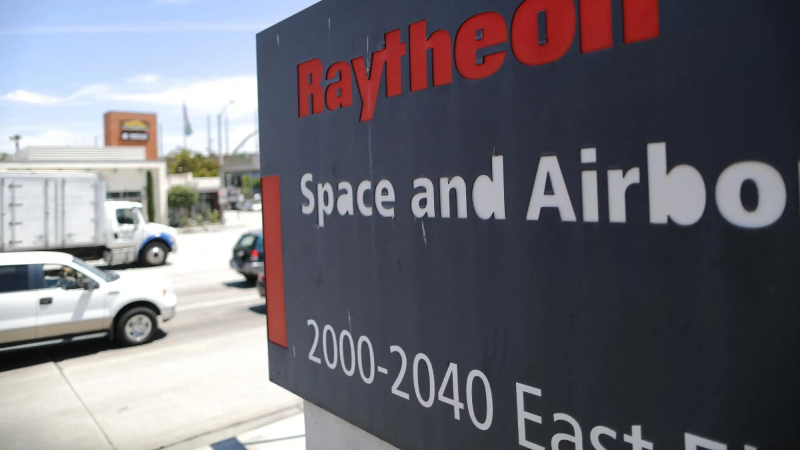 Bereinigter Umsatz nun um rund 14 Mrd. Euro höher erwartet