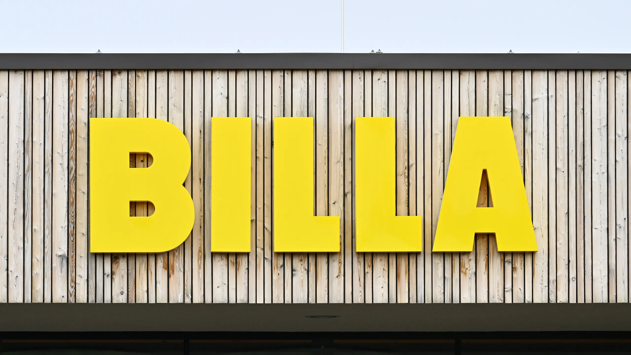 © APA/HANS KLAUS TECHT Billa Logo auf Gebäude.