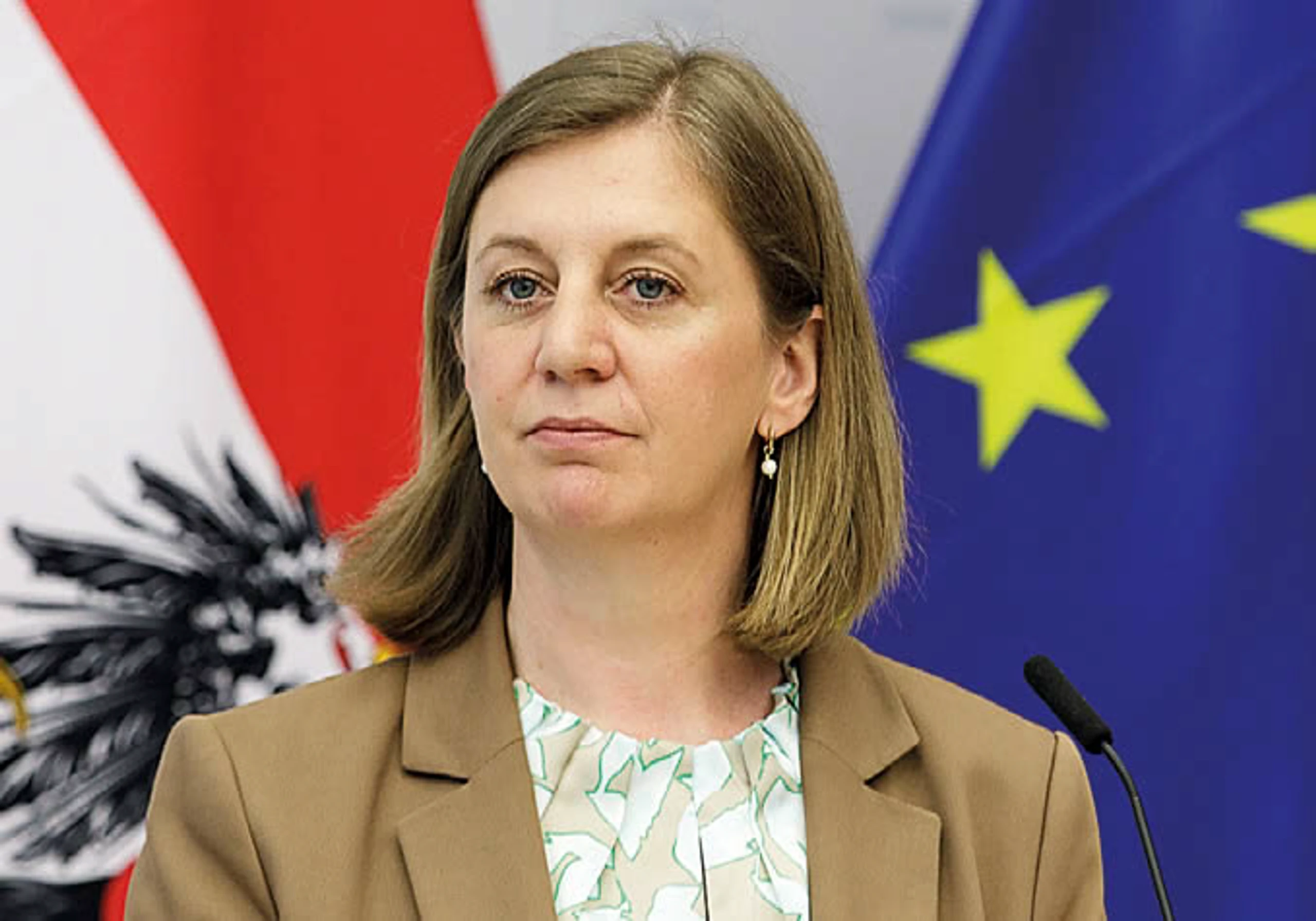 Eibinger-Miedl will Wirtschaft entlasten