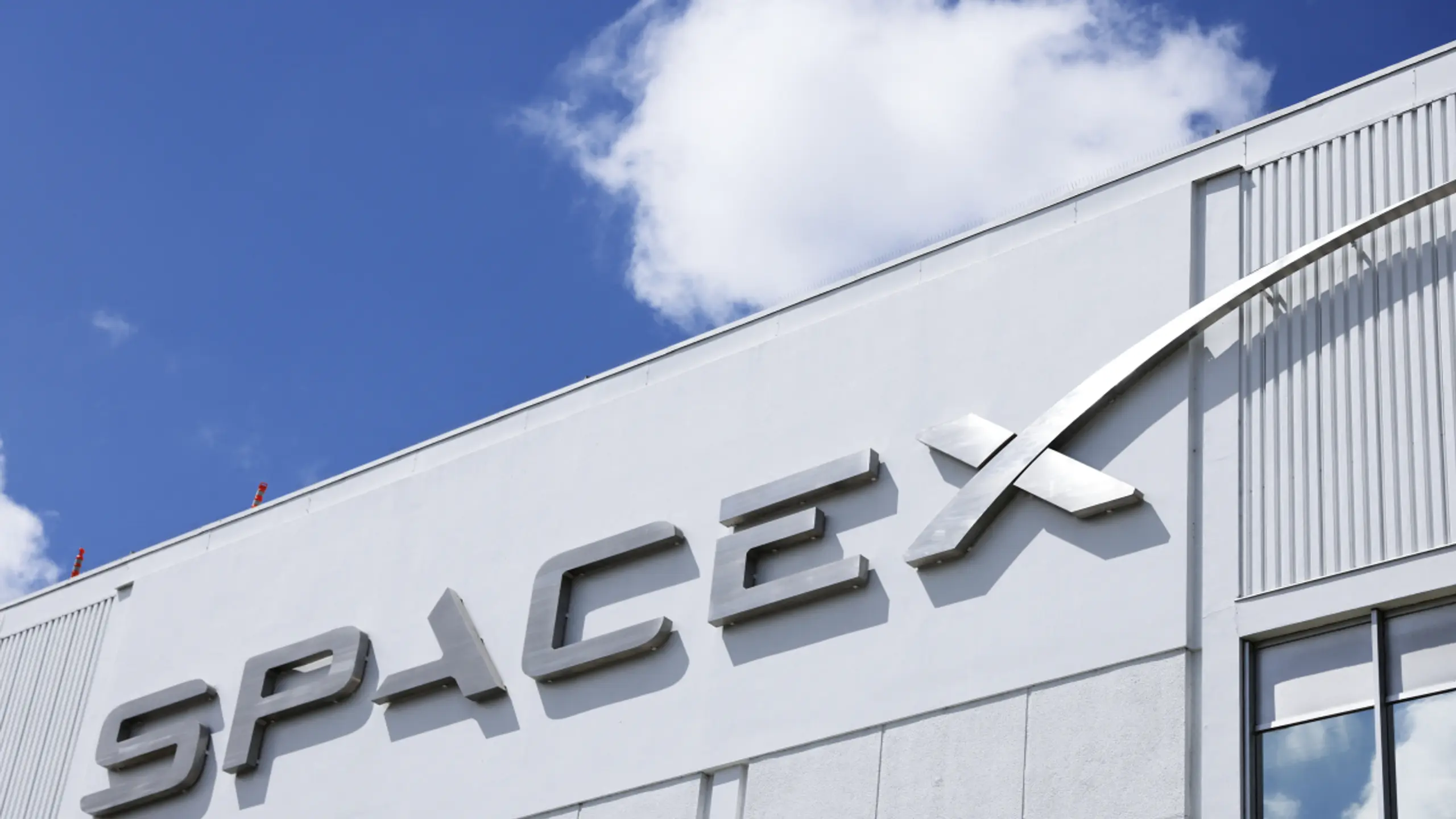 SpacX peilt Bewertung von 1,75 Billionen Dollar an