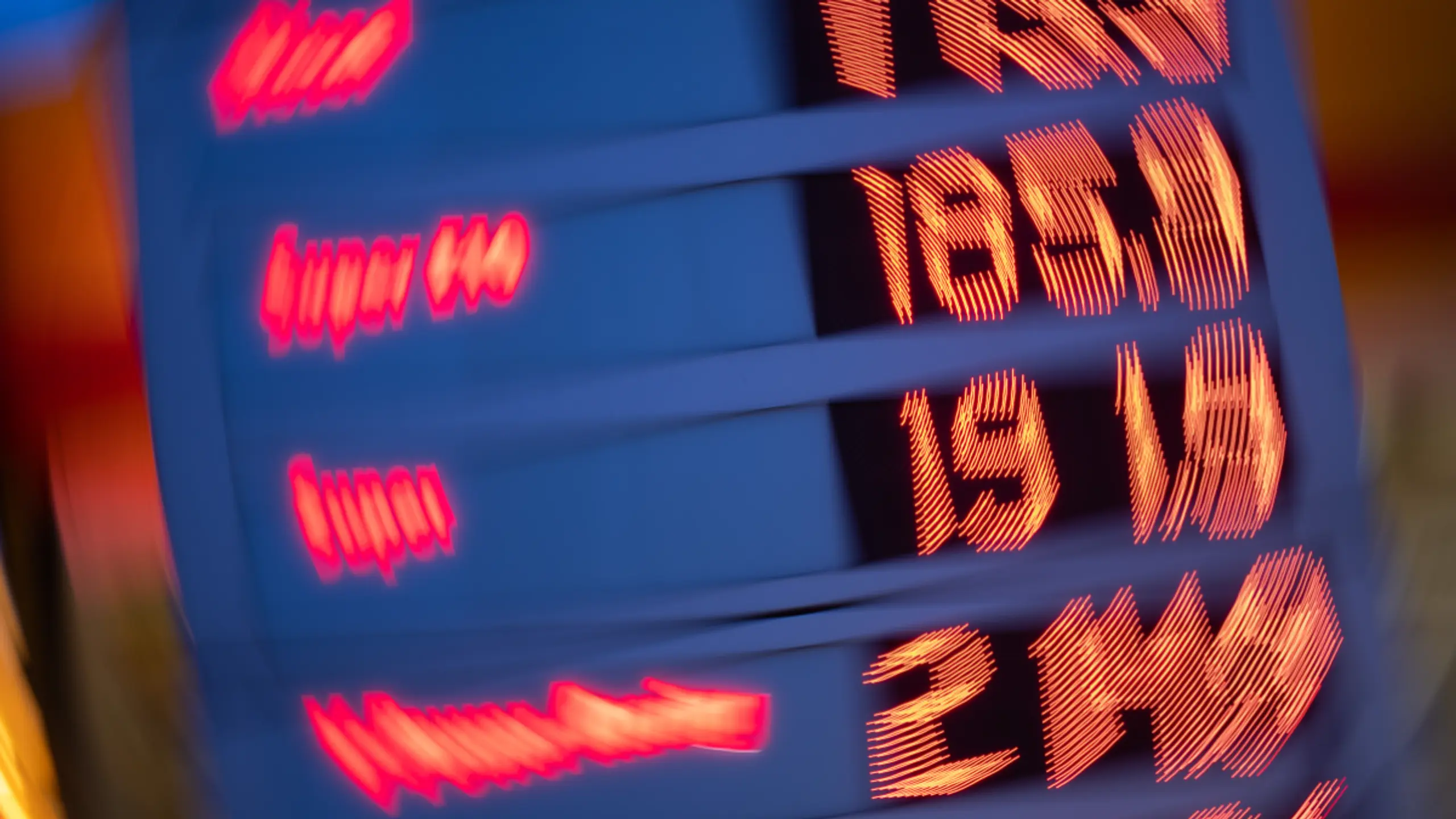 Dauerkrise in Industrie und Ölpreisschock drücken auf Beschäftigung