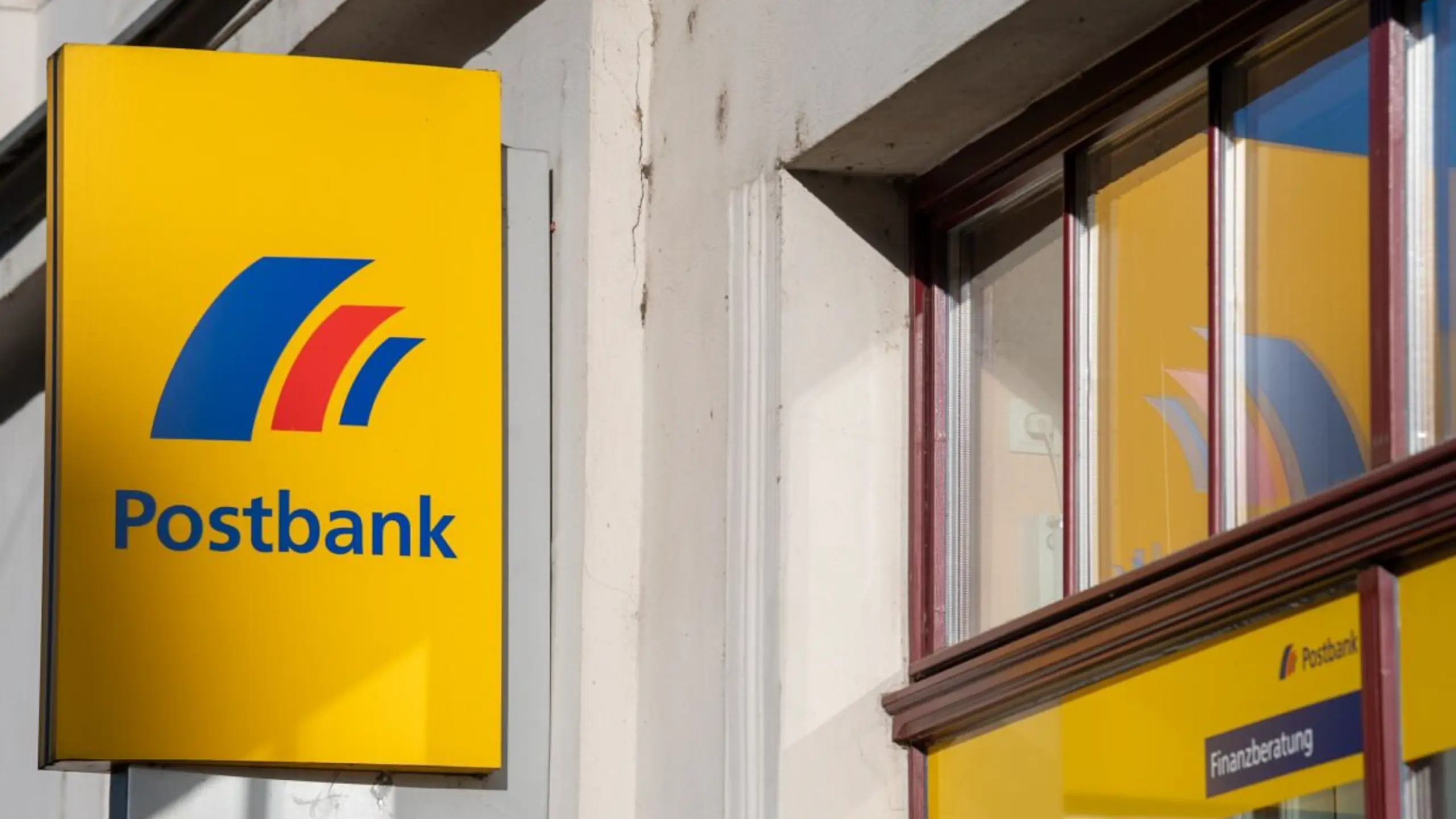 ++ ARCHIVBILD ++ Tarifverhandlungen für etwa 9.000 Postbank-Beschäftigte