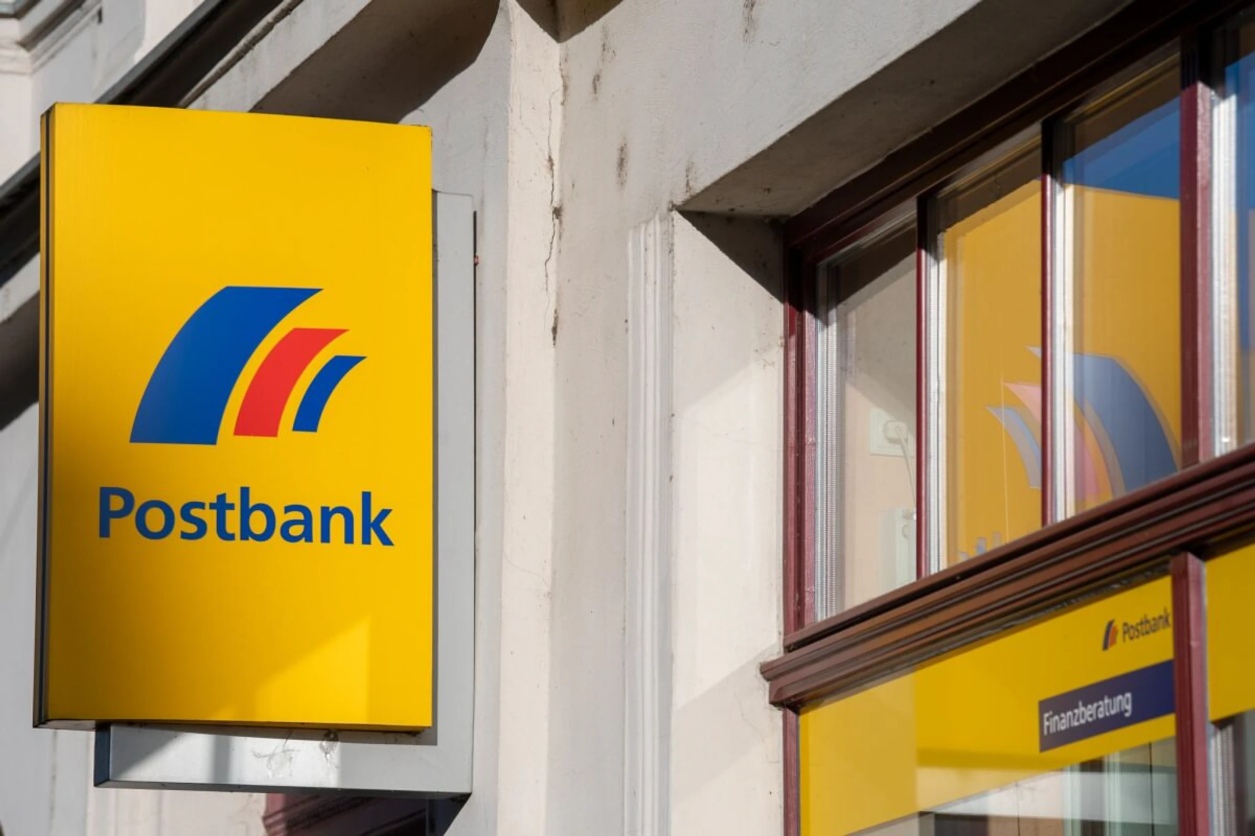 ++ ARCHIVBILD ++ Tarifverhandlungen für etwa 9.000 Postbank-Beschäftigte
