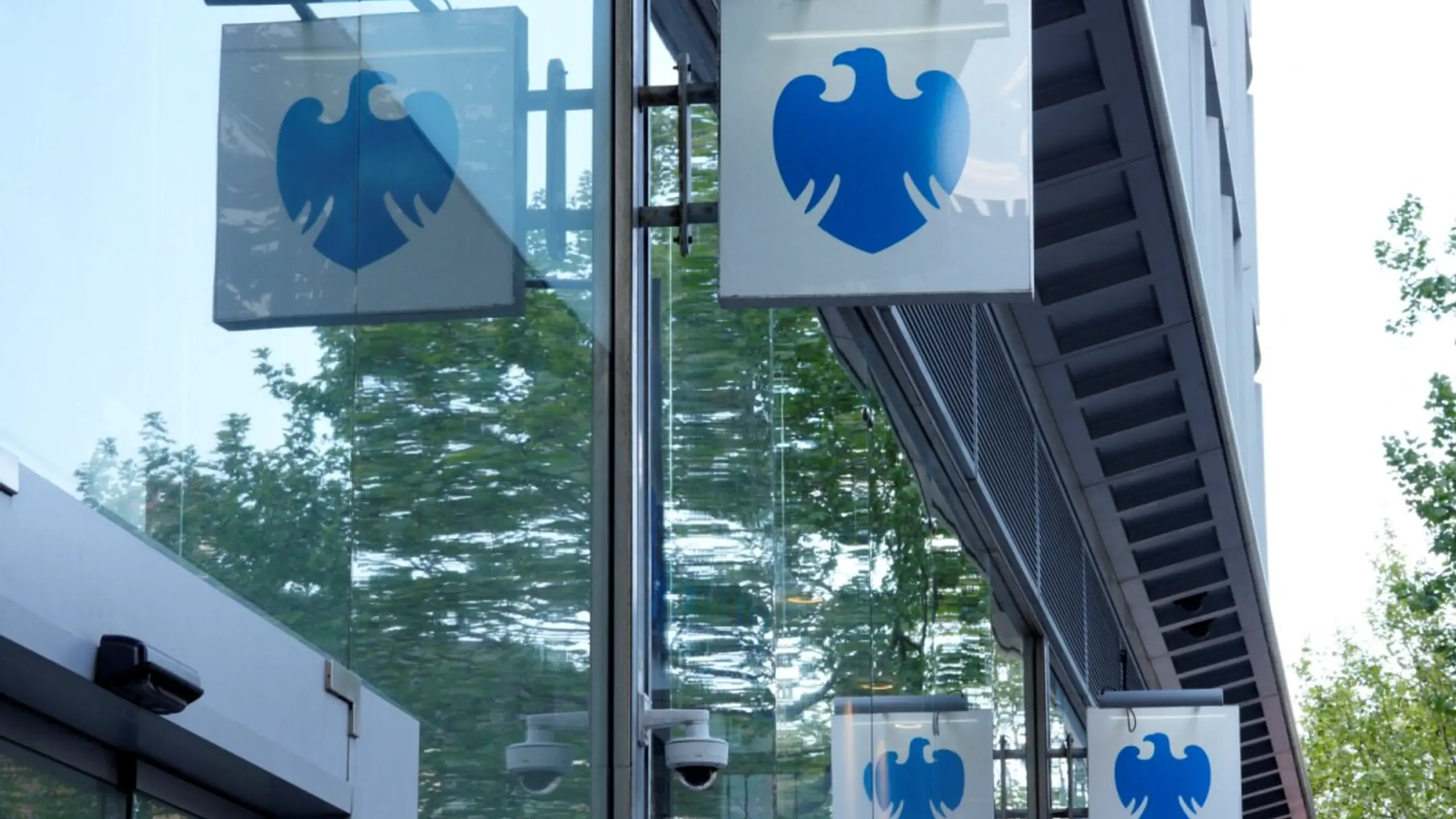 Barclays steigerte Vorsteuergewinn im ersten Quartal leicht