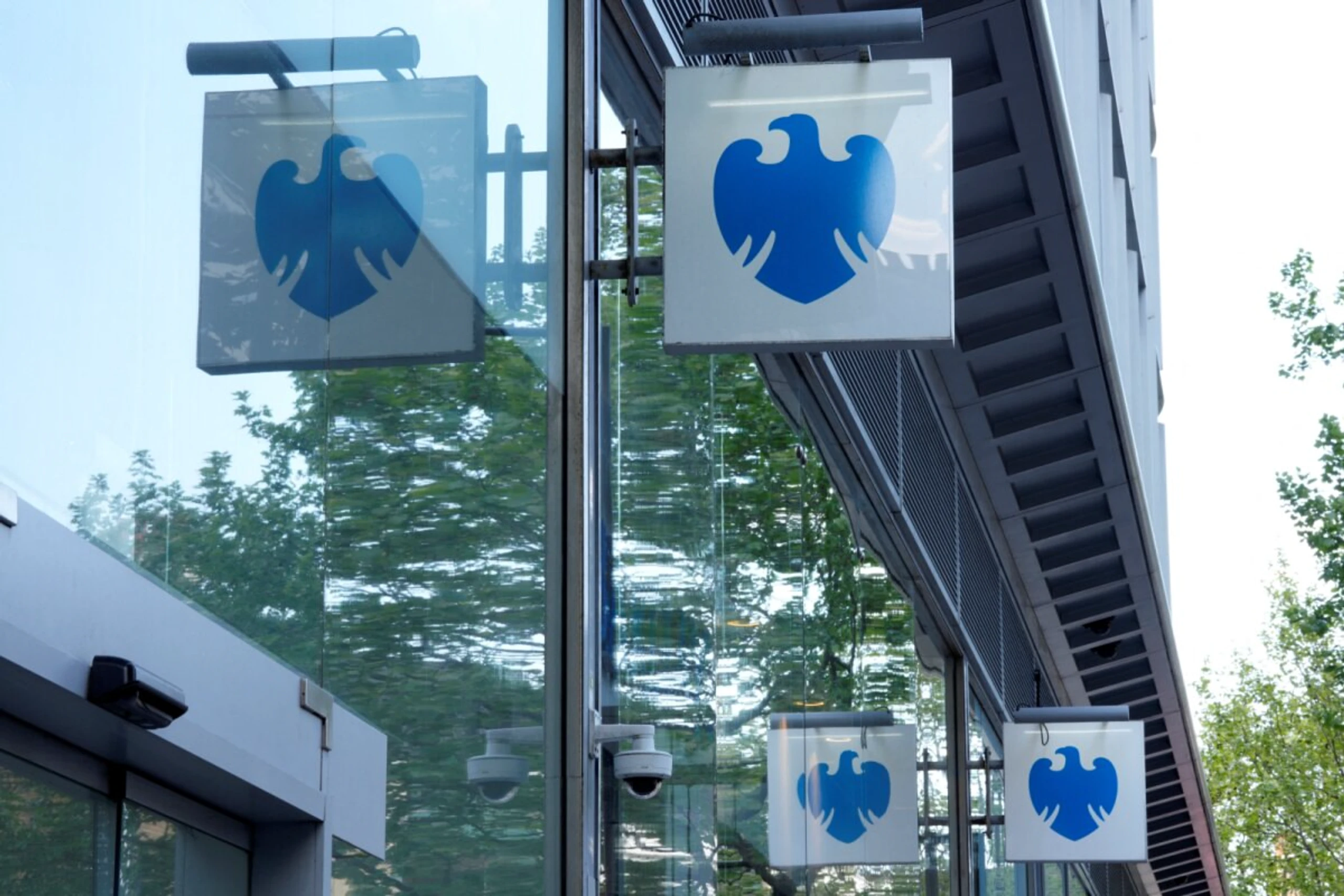 Barclays steigerte Vorsteuergewinn im ersten Quartal leicht