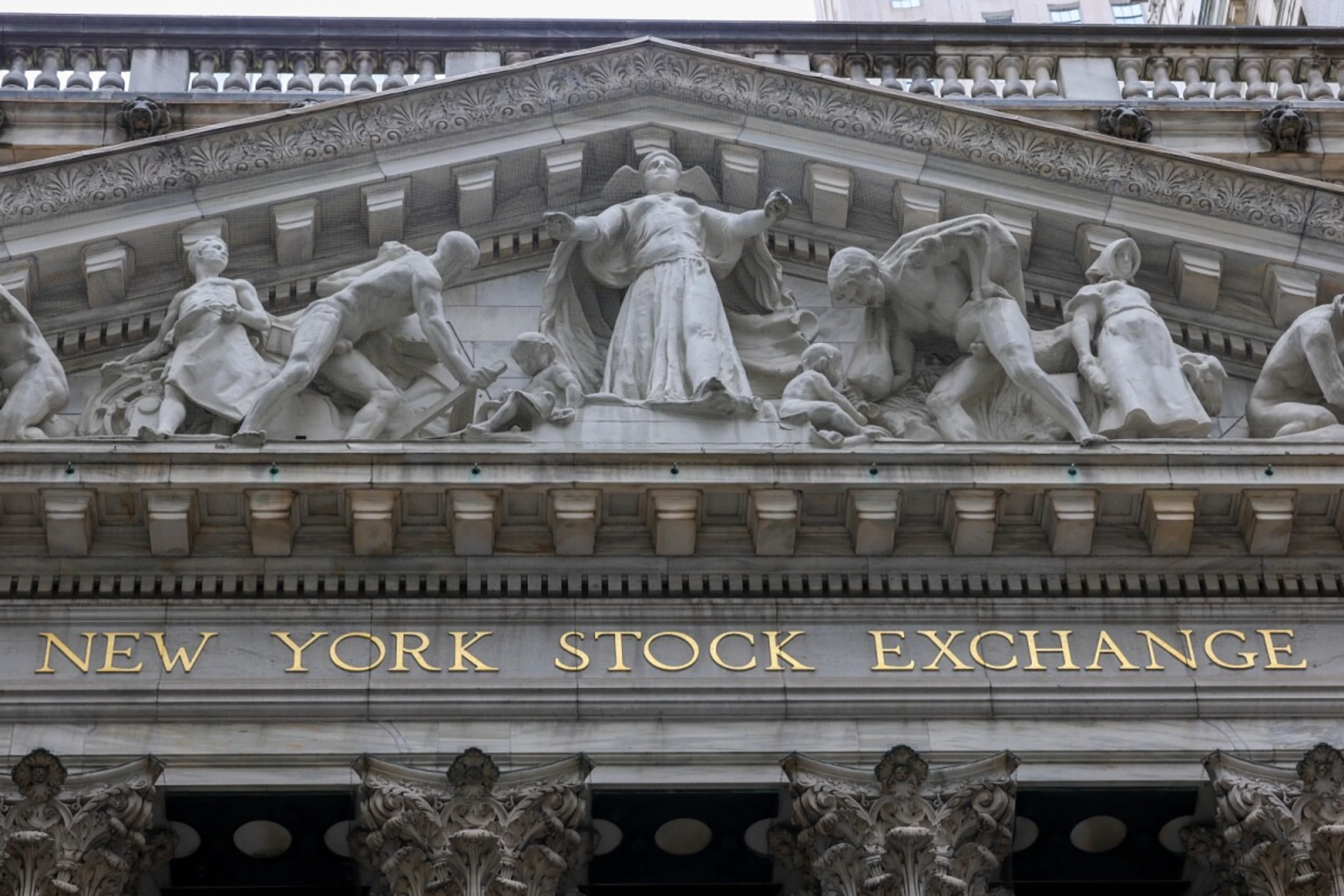 Fed lässt Leitzinsspanne bei 3,50 bis 3,75 Prozent