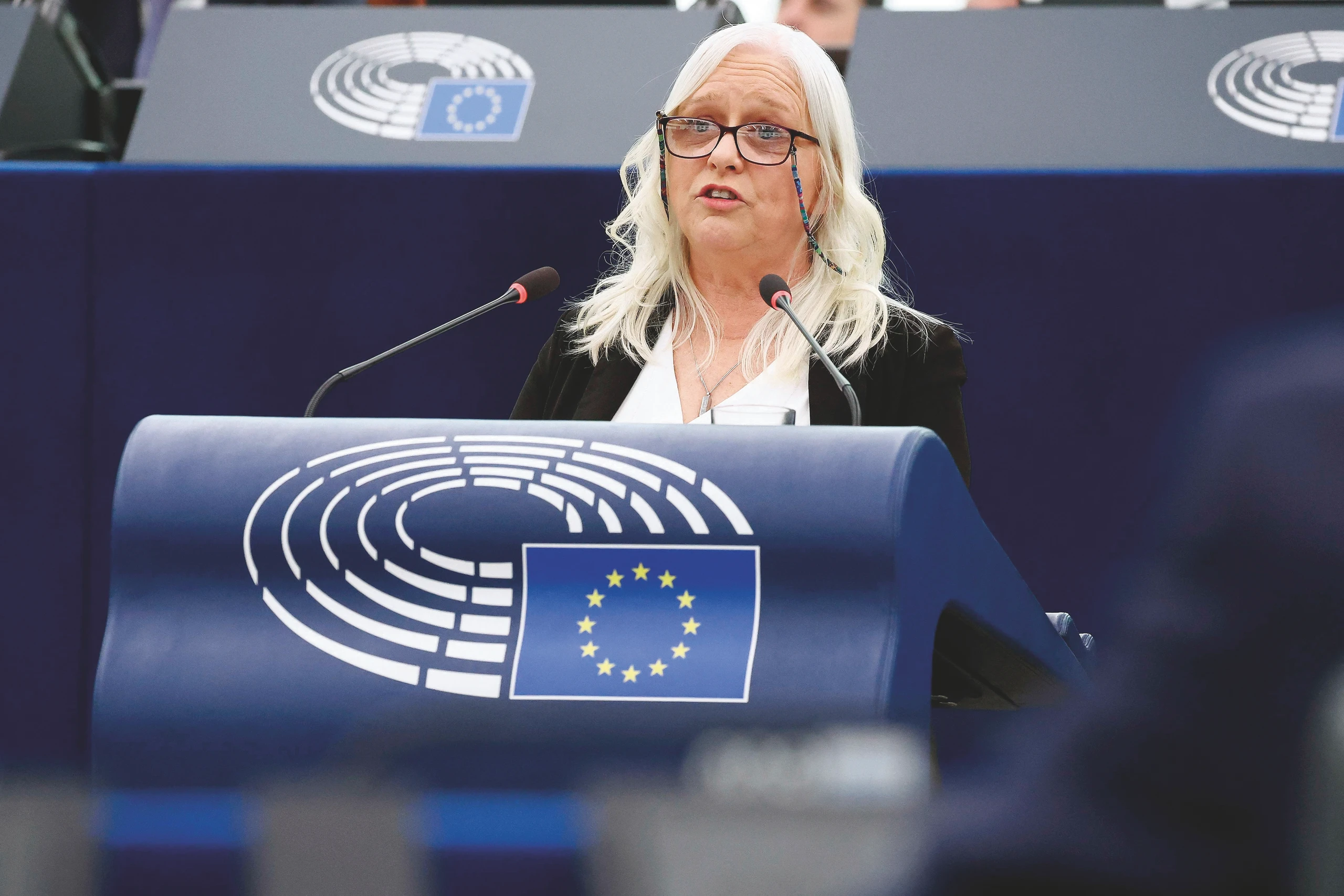 Netz-Kontrolle: Europas Kampf gegen Hass und Desinformation
