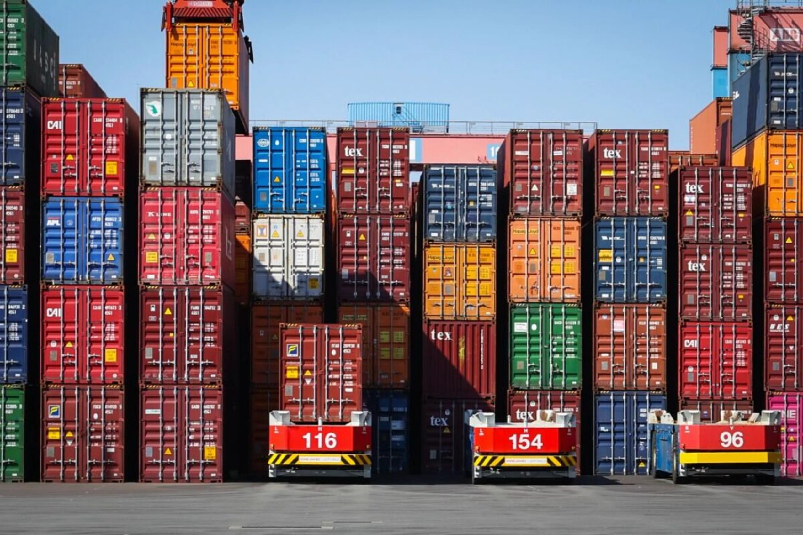 Internationaler Handel kam im Februar wieder in Schwung
