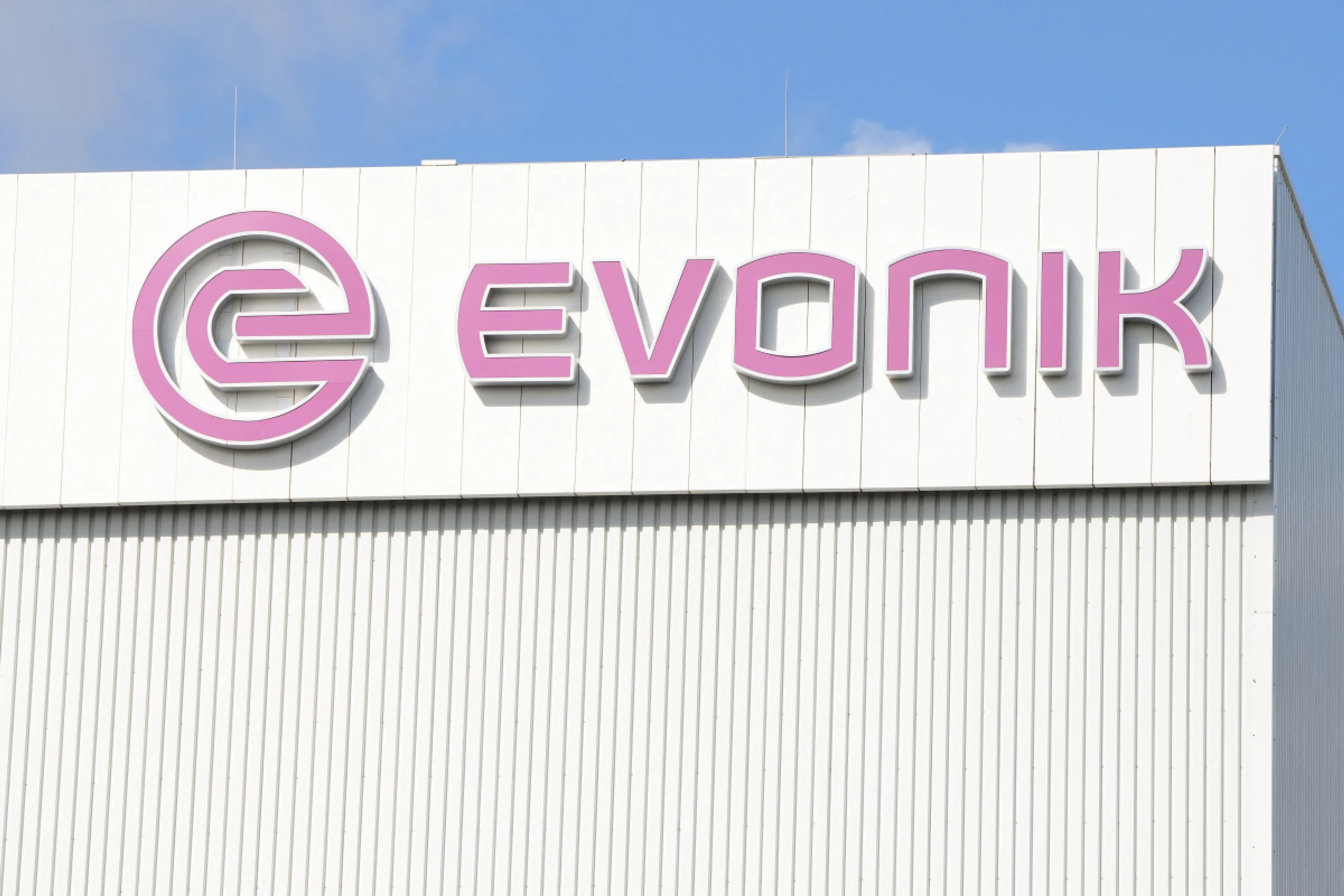 Evonik bestätigt Gewinnprognose für 2026