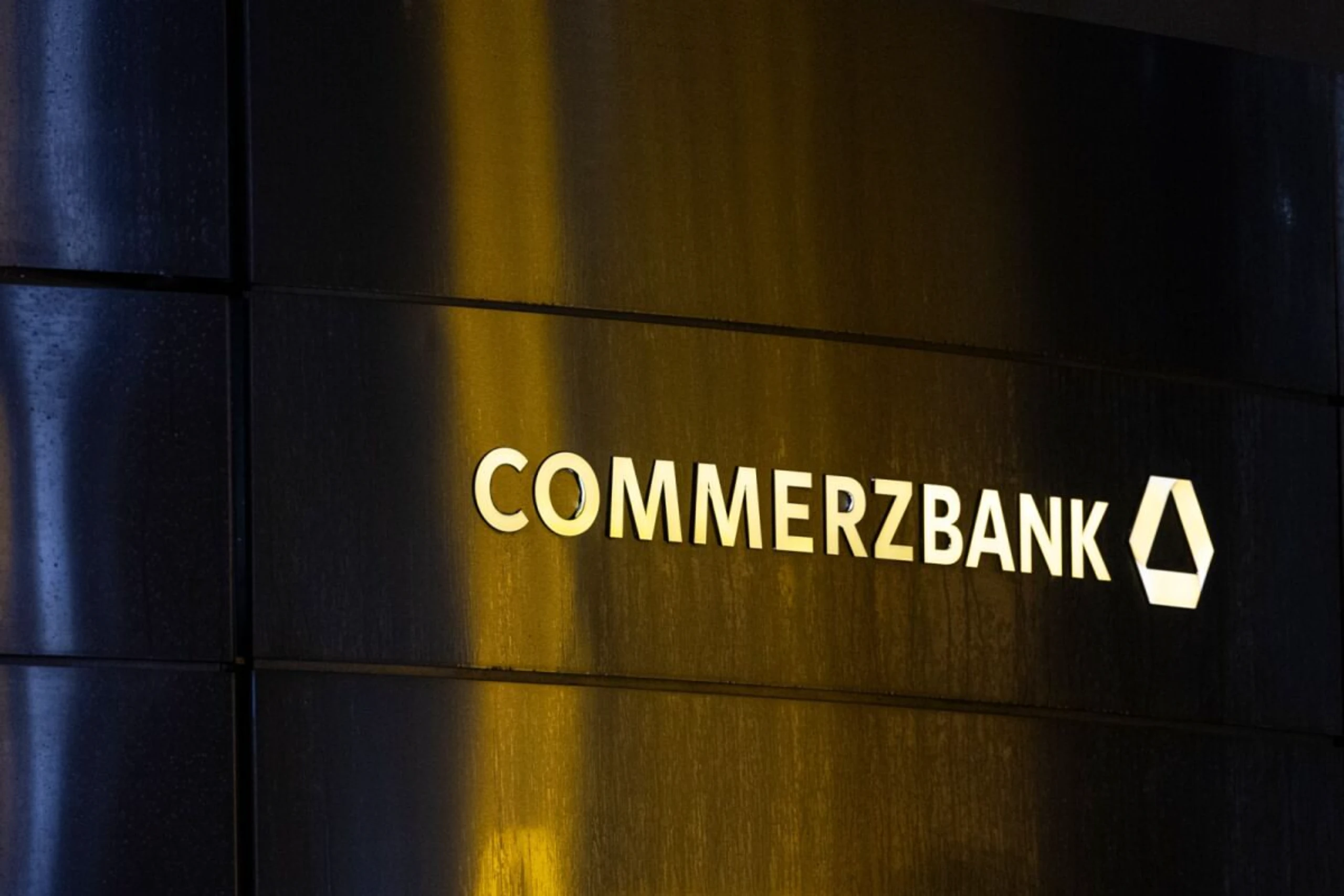 ++ ARCHIVBILD ++ Commerzbank wehrt sich gegen Übernahme durch UniCredit