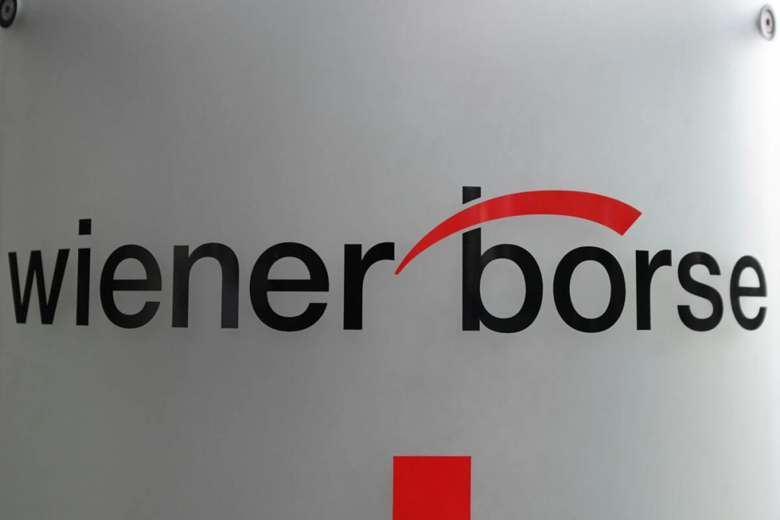 Leitindex fällt weiter von Rekordhoch ab