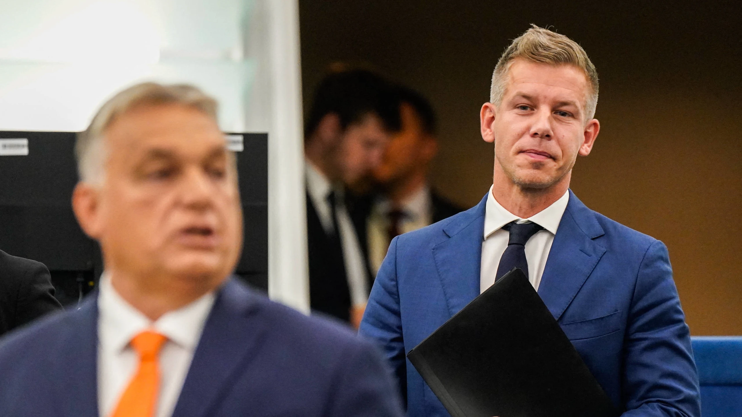 Ungarn: Orbán hinterlässt Magyar leere Kassen