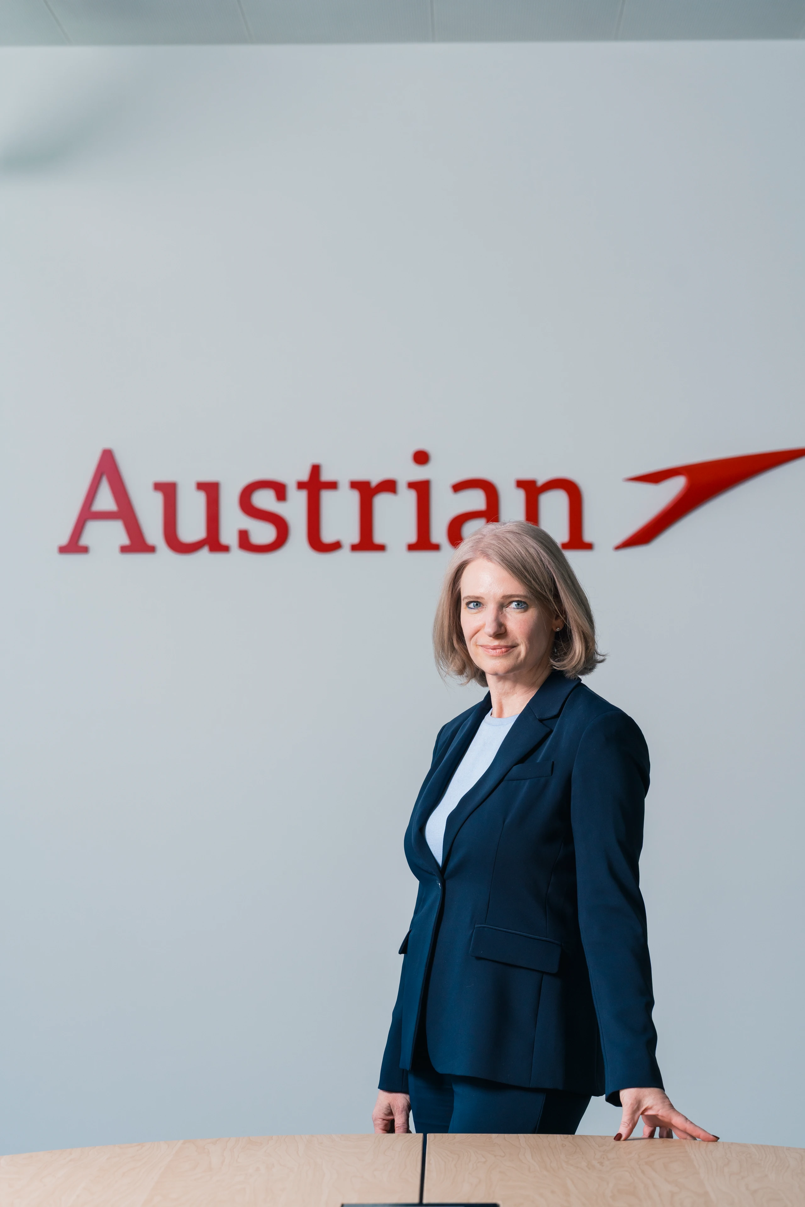 AUA-Chefin Annette Mann und der Preis des Fliegens