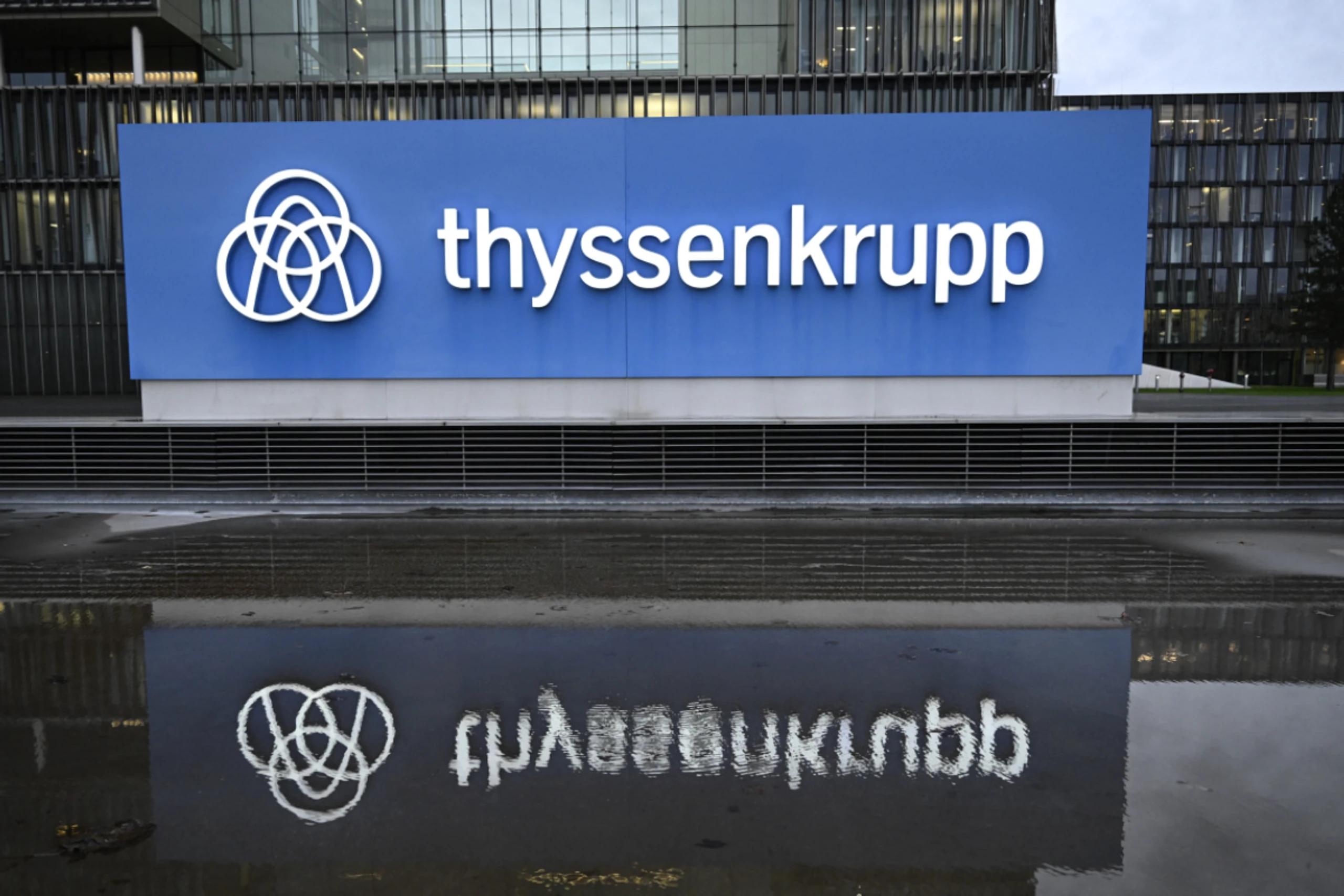Umsatz sank im Quartal um 2 % auf rund 8,4 Milliarden Euro