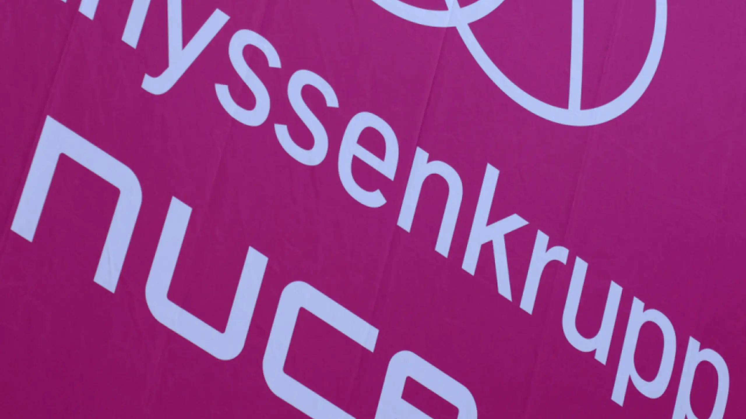 © AFP, DANIEL ROLAND, Apa Thyssenkrupp Nucera hat mehrere Großprojekte an Land gezogen