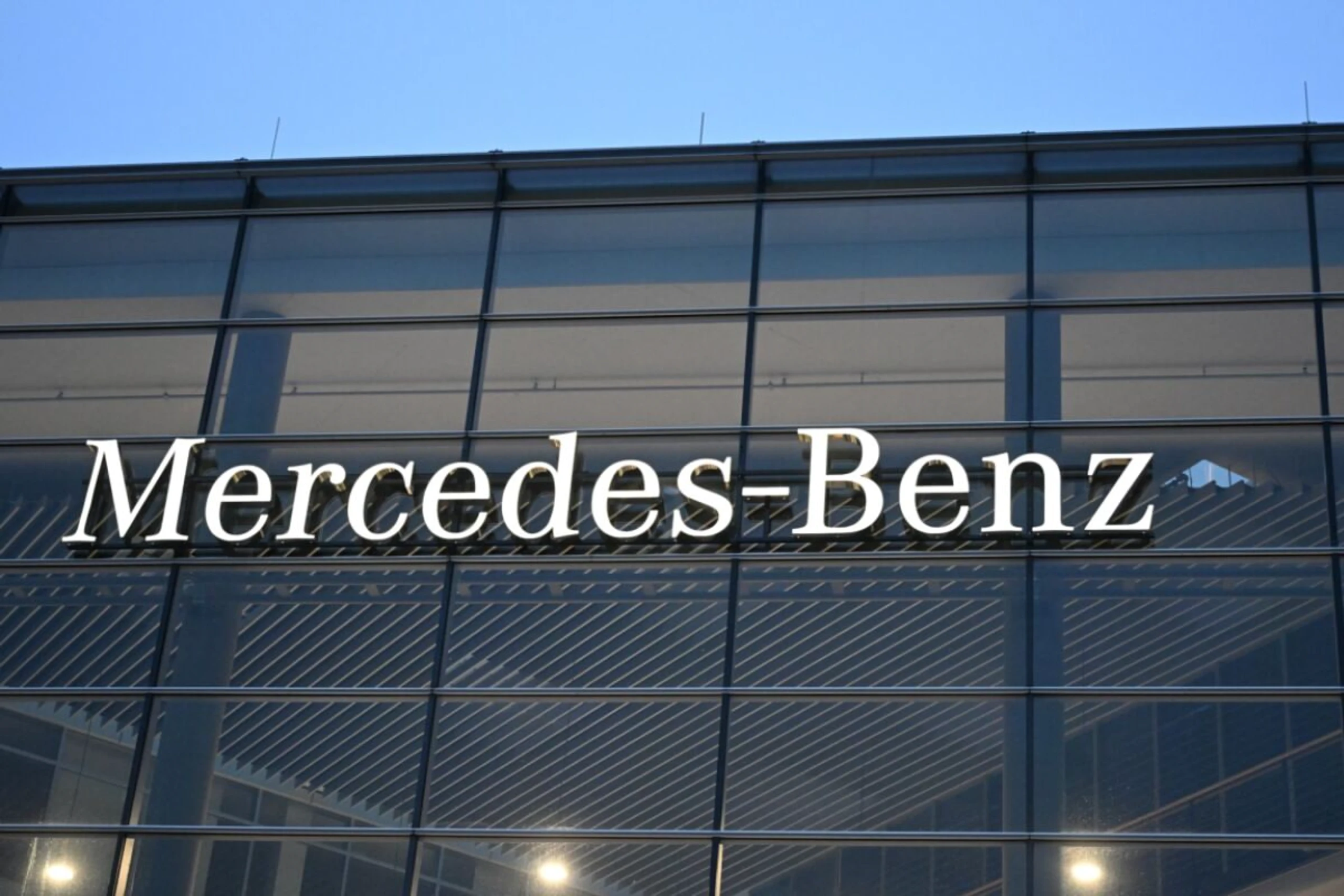 Mercedes-Benz verkauft Autohäuser in Berlin und Brandenburg