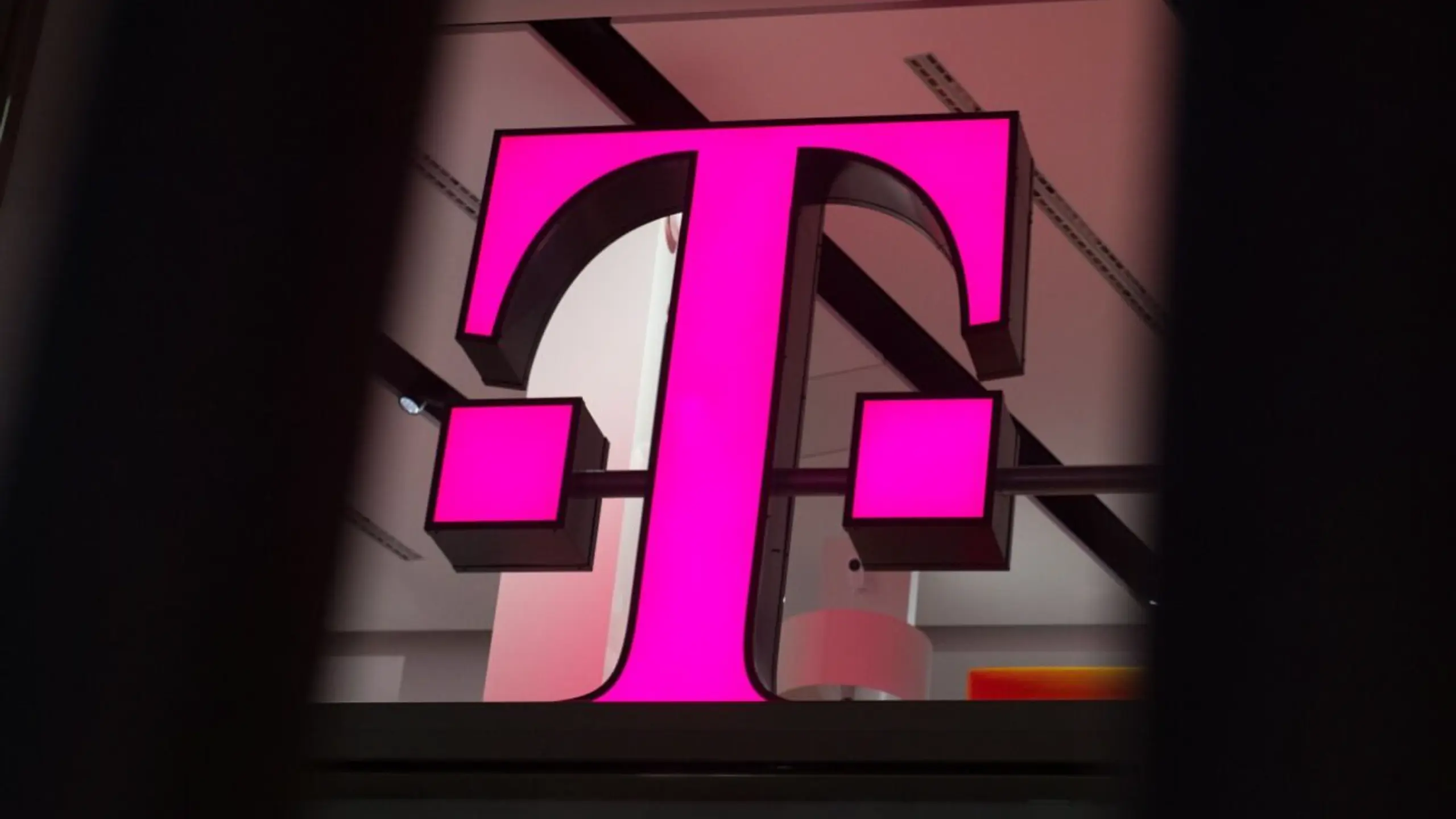 © DPA, Rainer Jensen, Apa ++ ARCHIVBILD ++ Deutsche Telekom mit Gewinnplus
