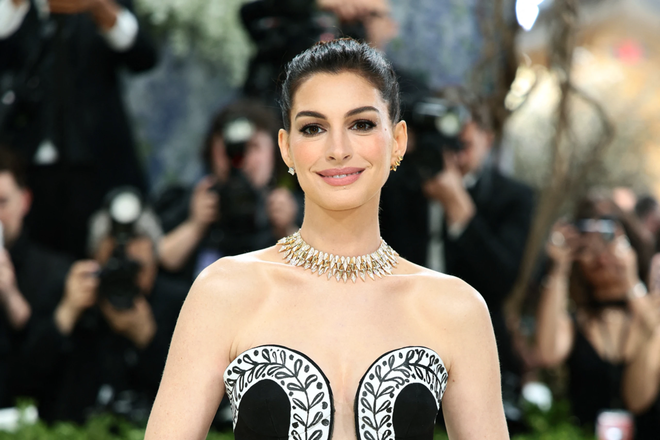 Anne Hathaway spielt in neuem Film ungewohnt abgründig