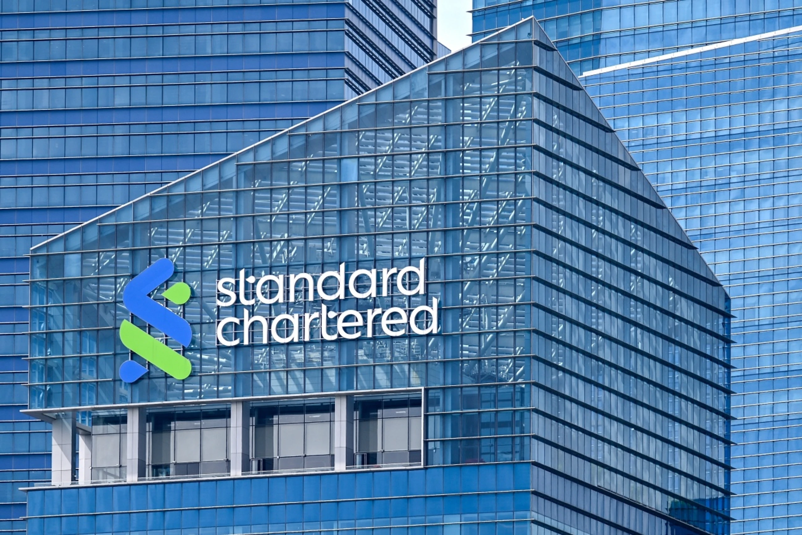 Standard Chartered will einfache Arbeit durch Automatisierung ersetzen