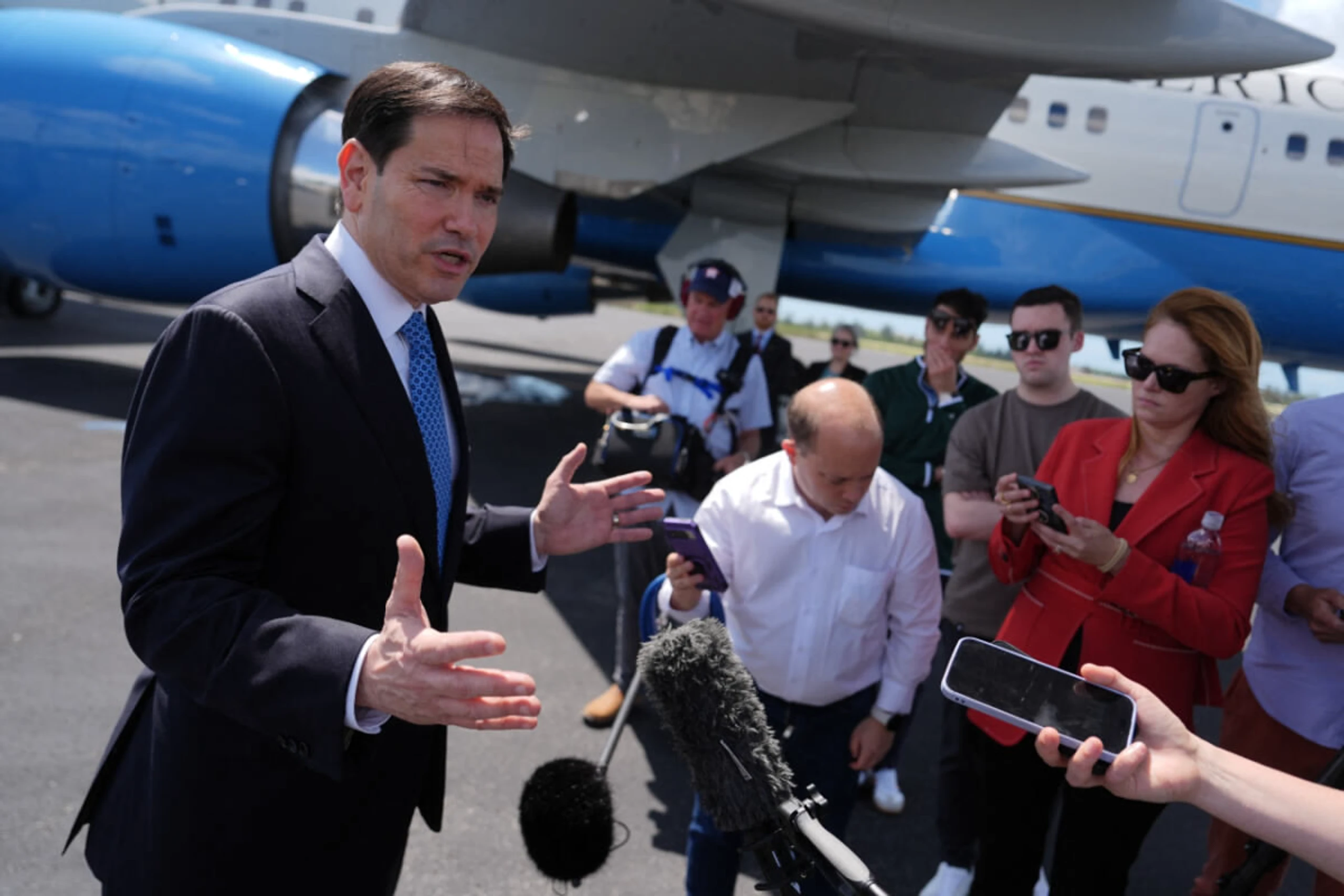 US-Außenminister Rubio vor einem Abflug zum NATO-Gipfel in Schweden