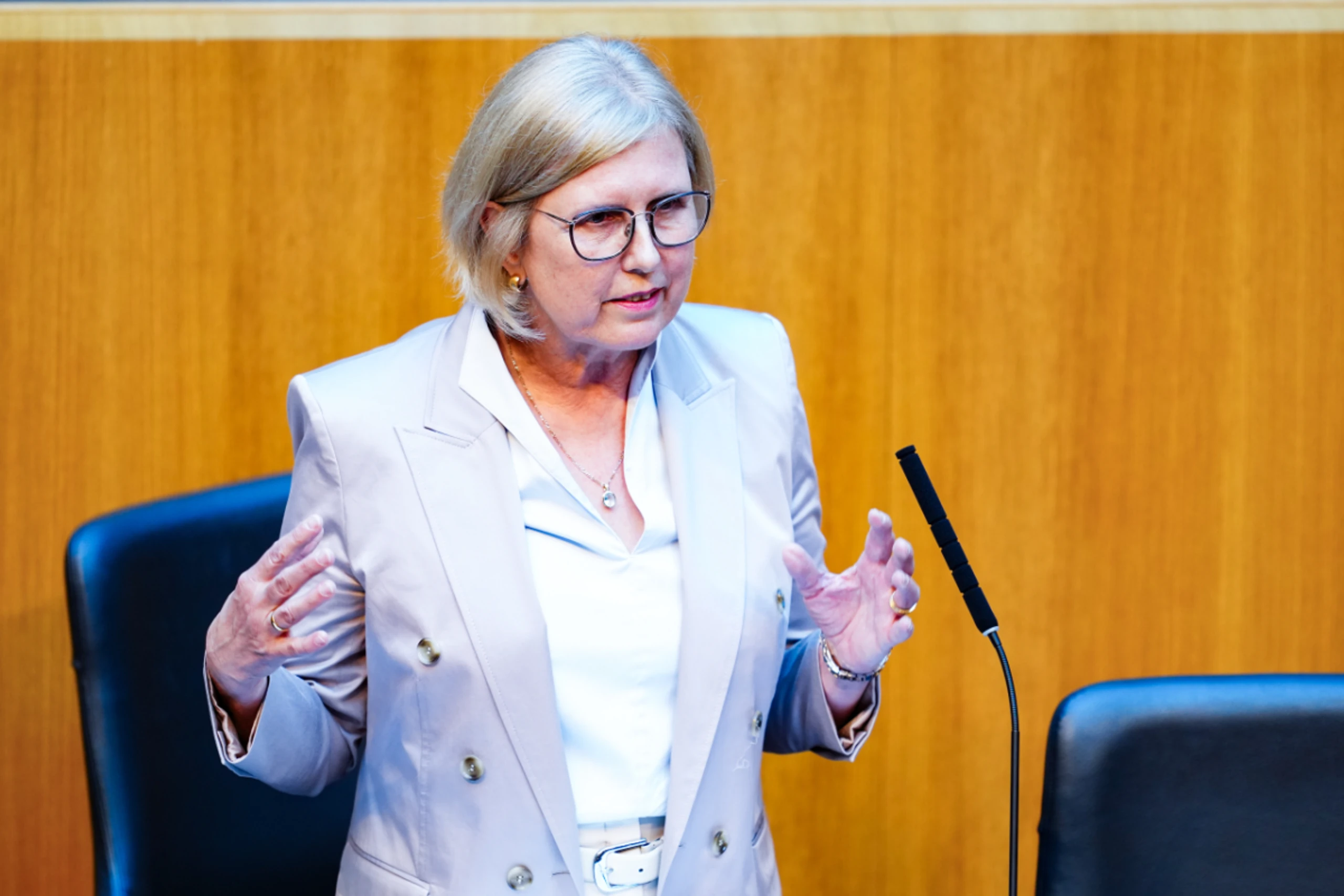 Kraker verlangt von der Regierung "Reformmut"