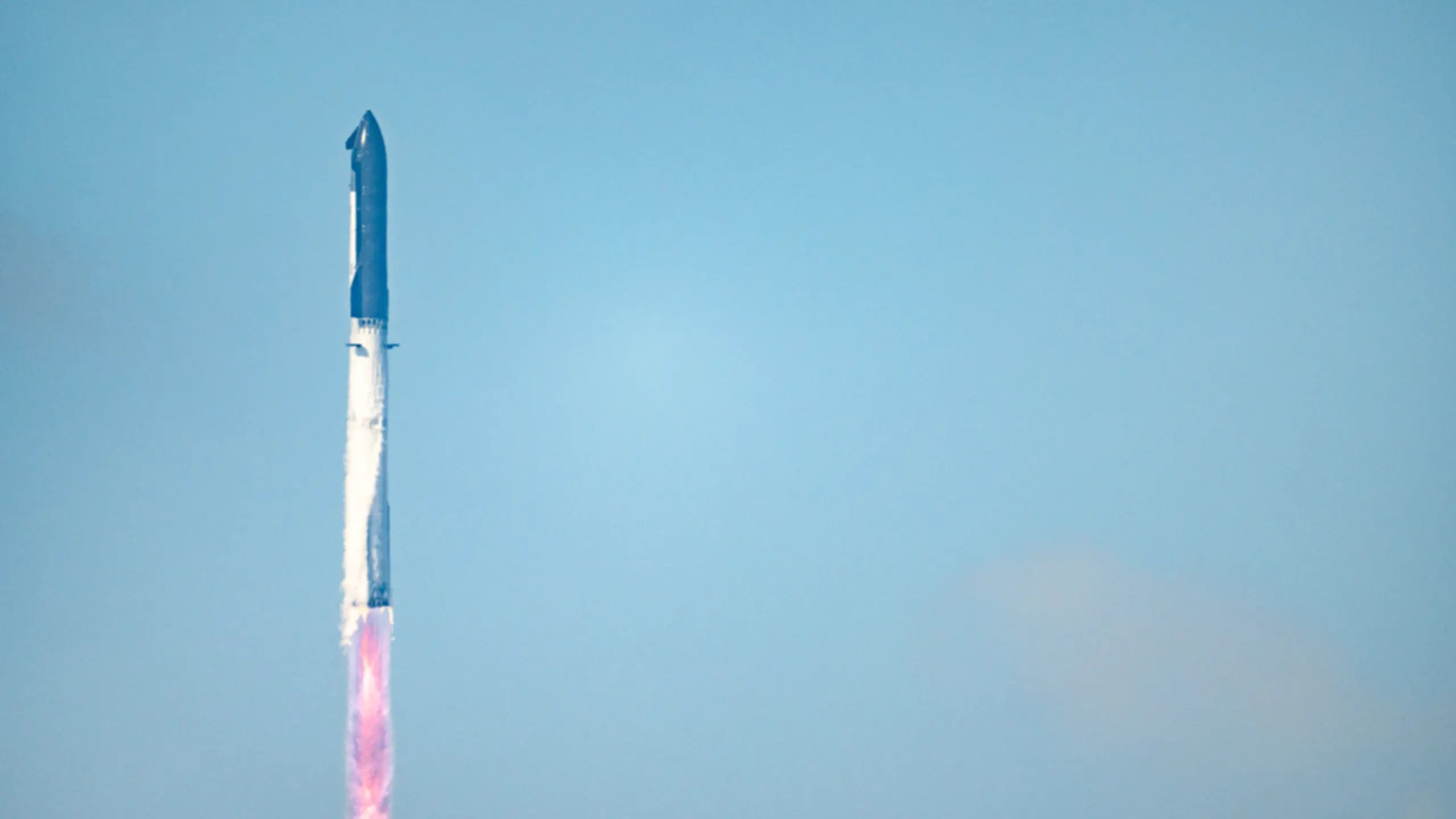 SpaceX schrieb 2025 rote Zahlen von rund 4,94 Mrd. Dollar