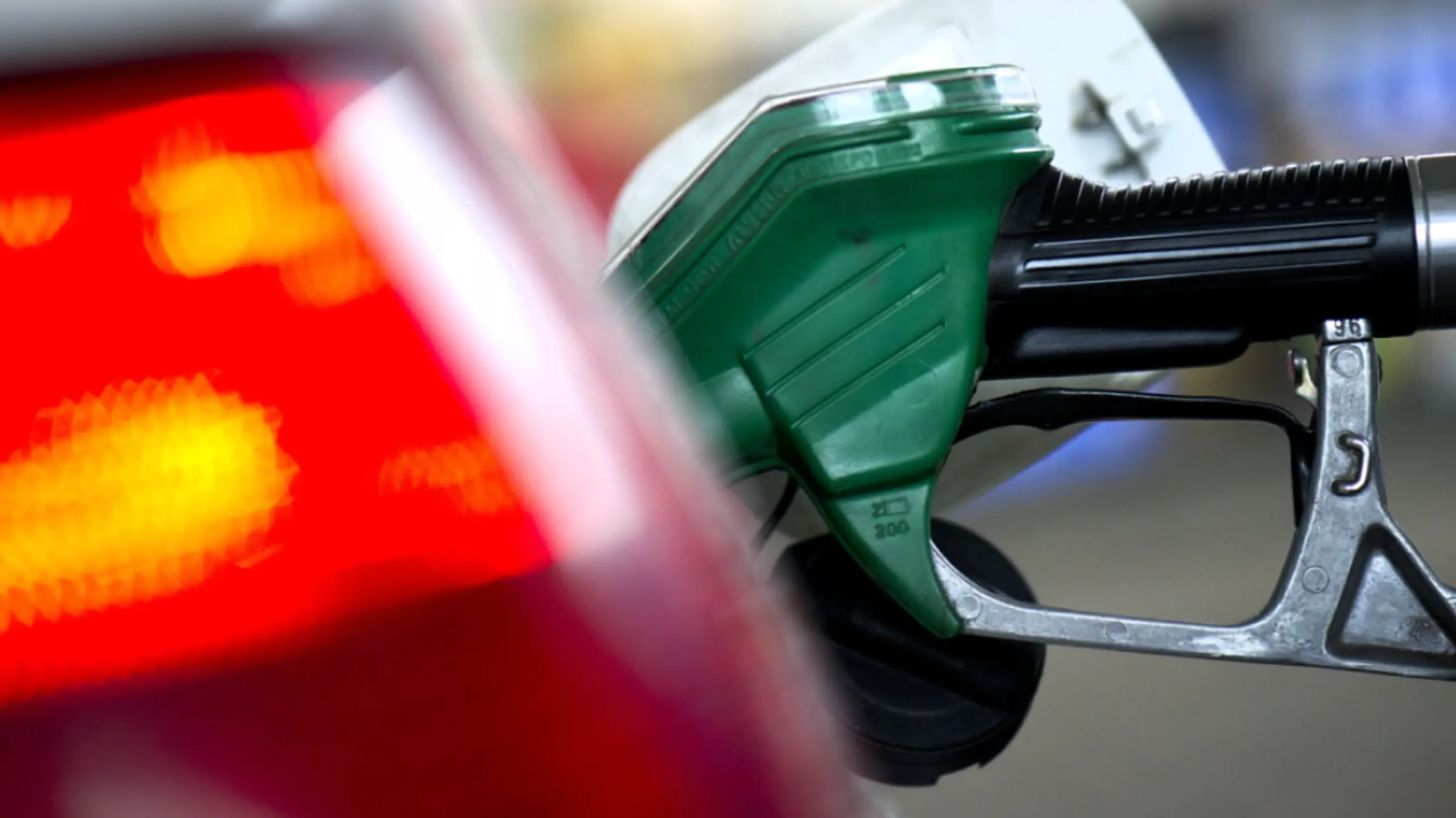 © DPA, Apa Preise für Benzin und Diesel fielen durch Tankrabatt stark