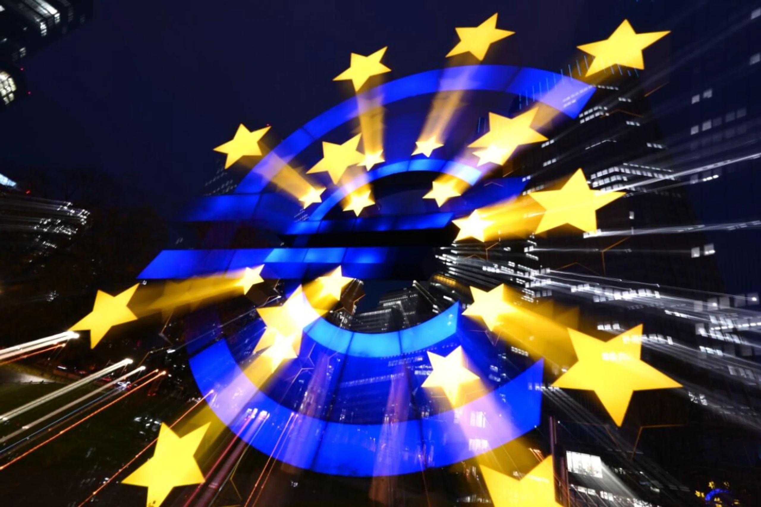 ++ ARCHIVBILD ++ EZB strebt stärkere Rolle des Euro neben Dollar an