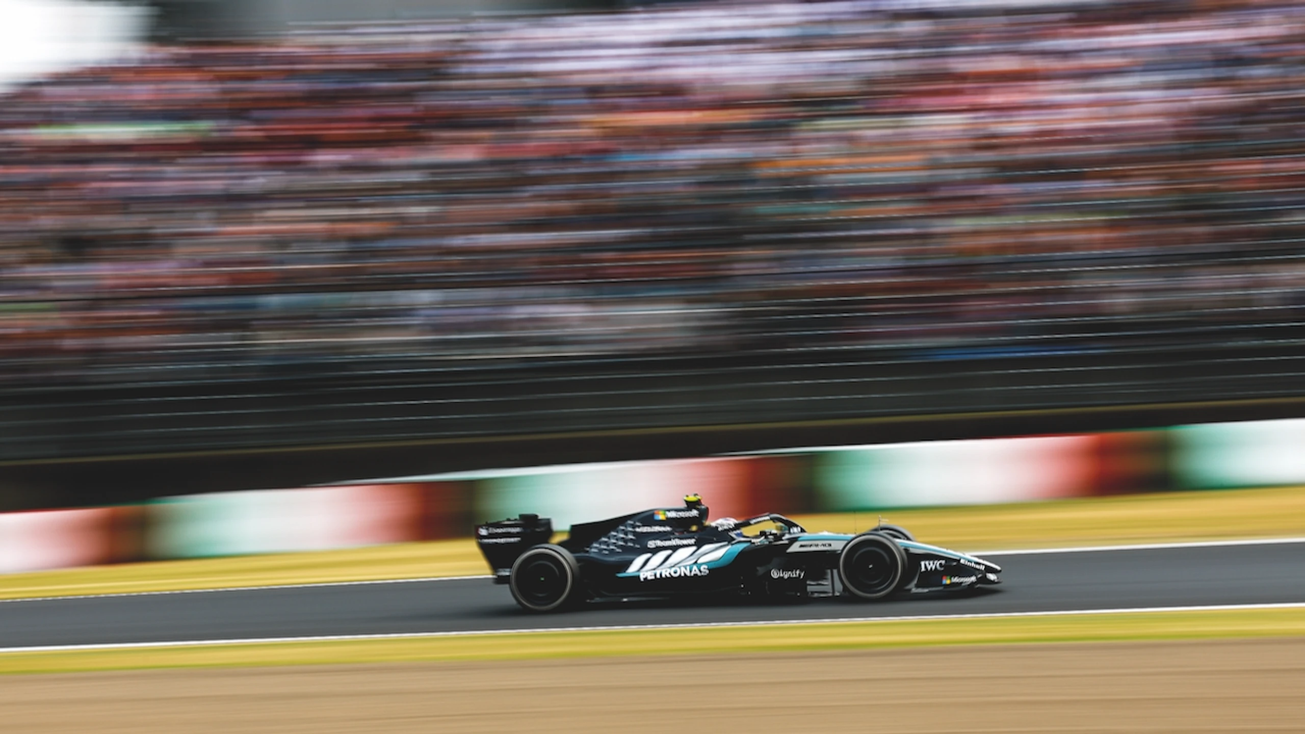 © Mercedes-Benz Group AG Blurred image background