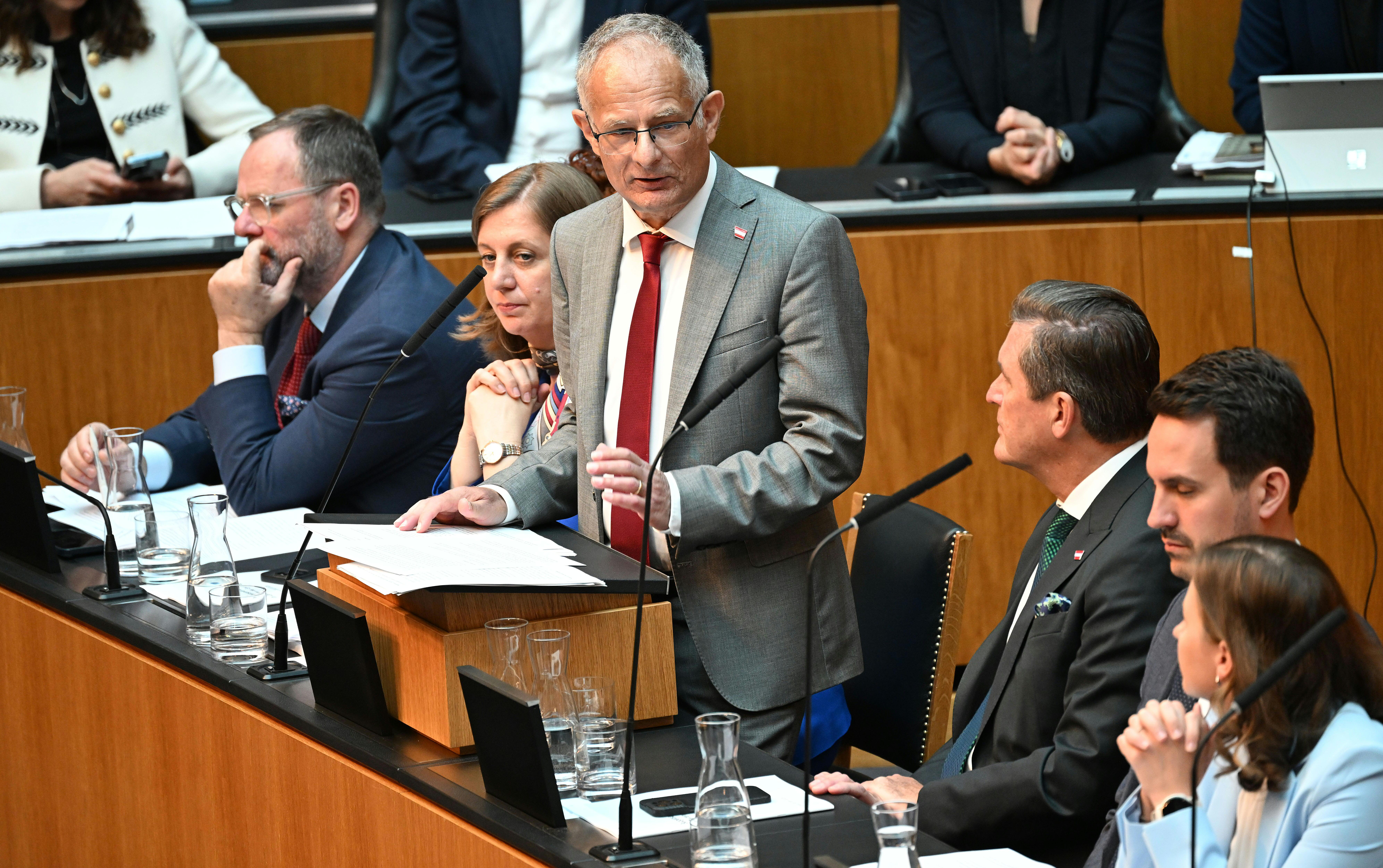 Finanzminister Markus Marterbauer (SPÖ) bei der Budgetrede