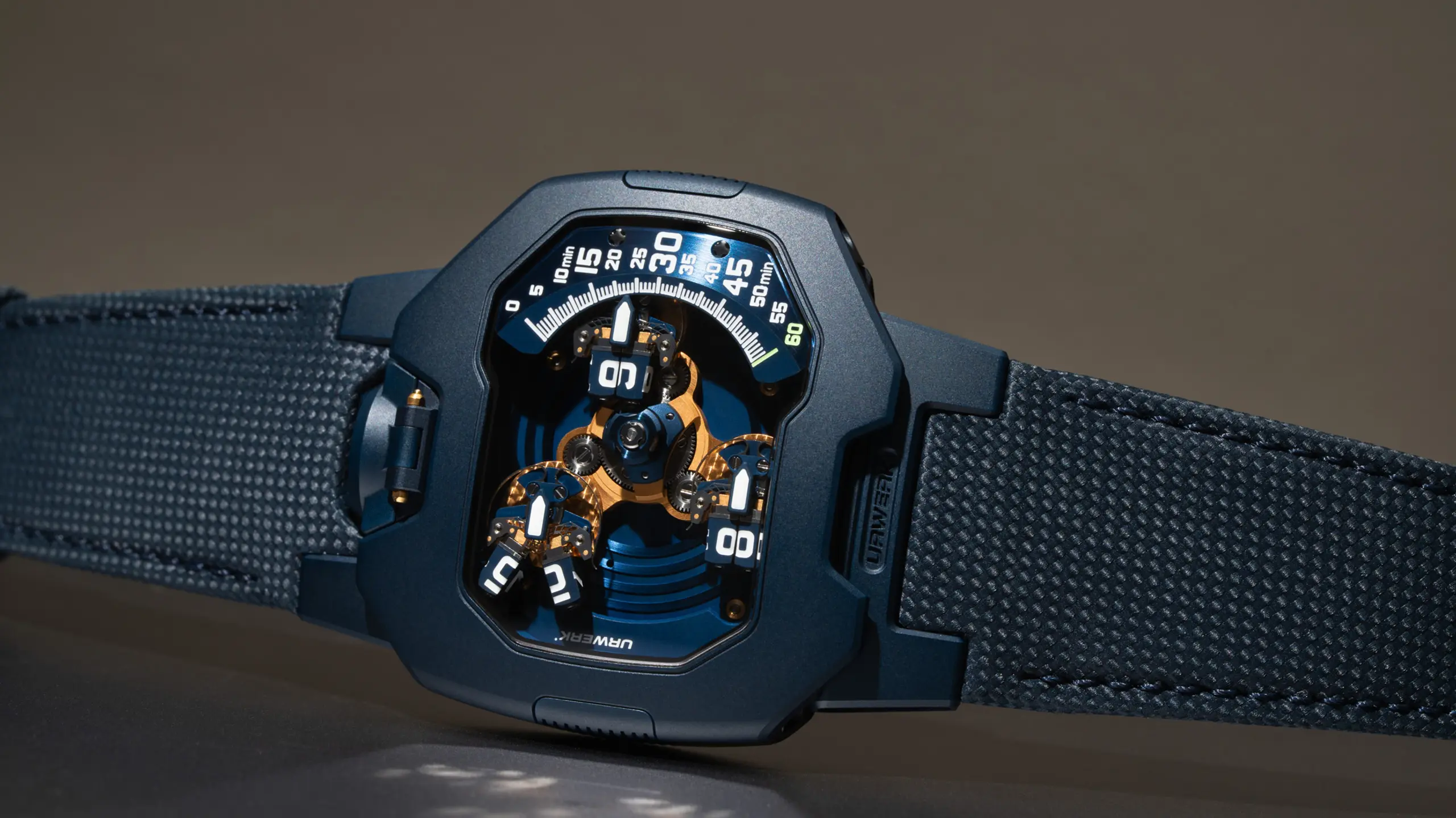 © beigestellt „UR-120 Blue Planet“