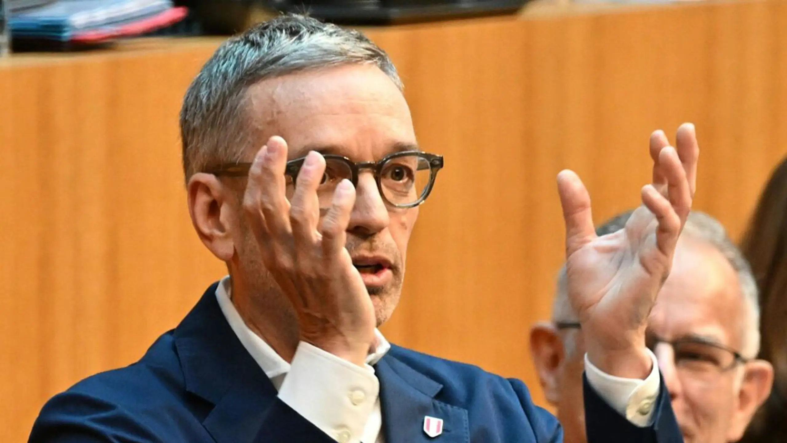 Kickl kritisiert Belastungskeule der Bevölkerung