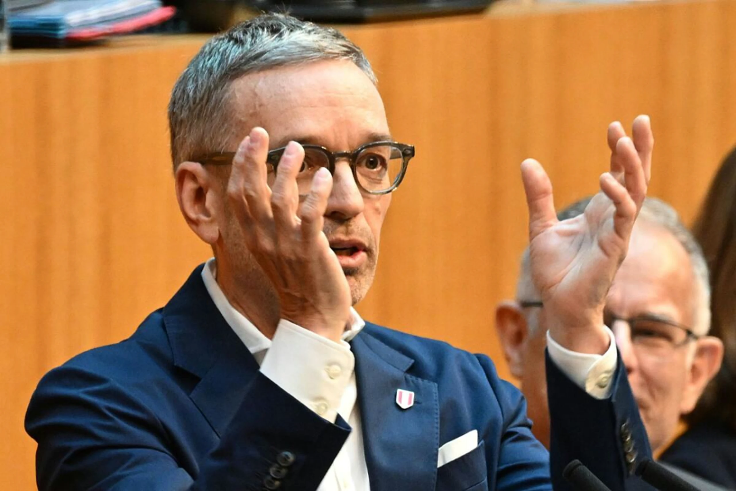 Kickl kritisiert Belastungskeule der Bevölkerung