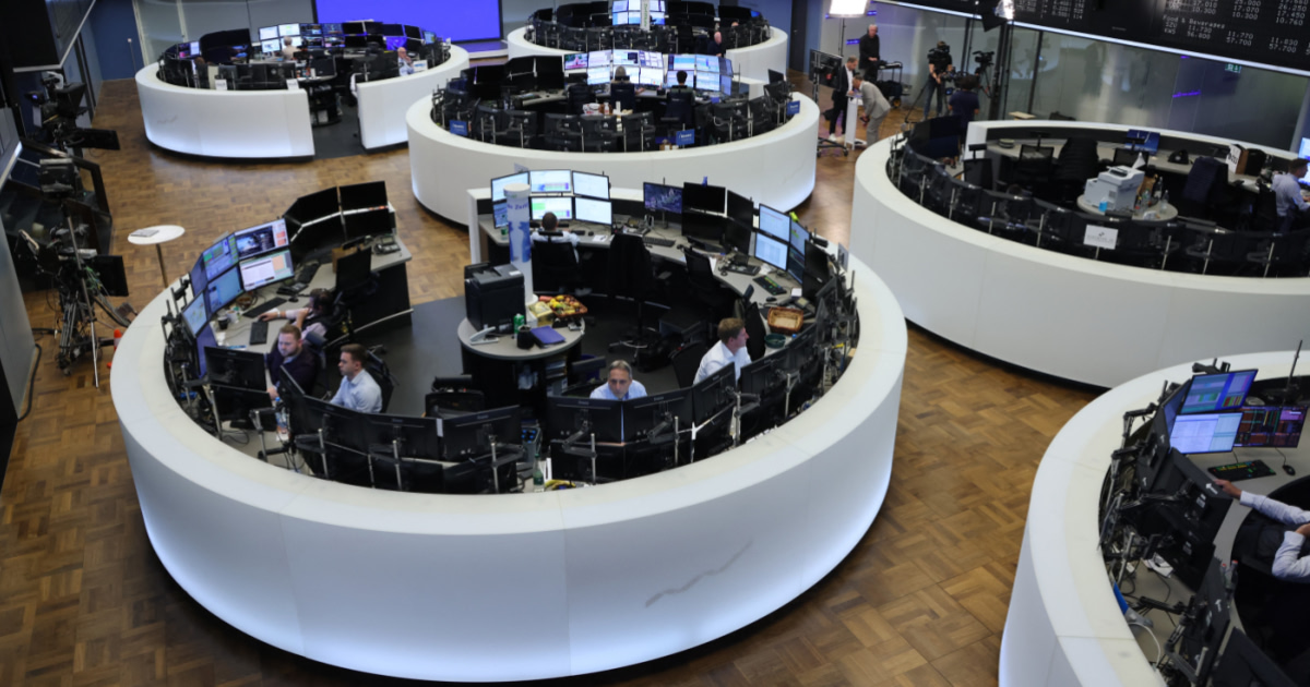 DAX Surges as Oil Prices Drop: Key Market Update
