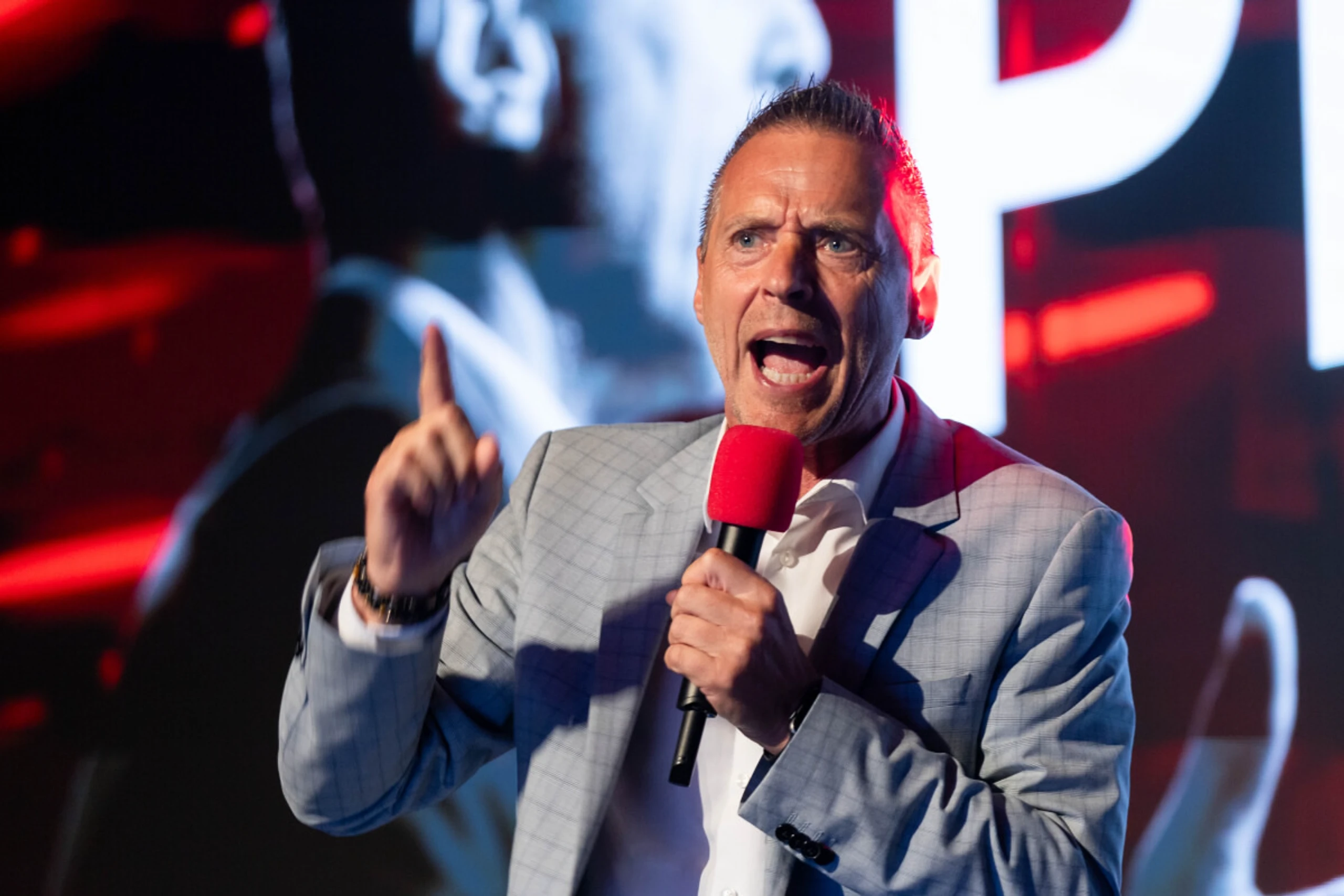 Der neue Salzburger SPÖ-Chef Peter Eder beim Parteitag