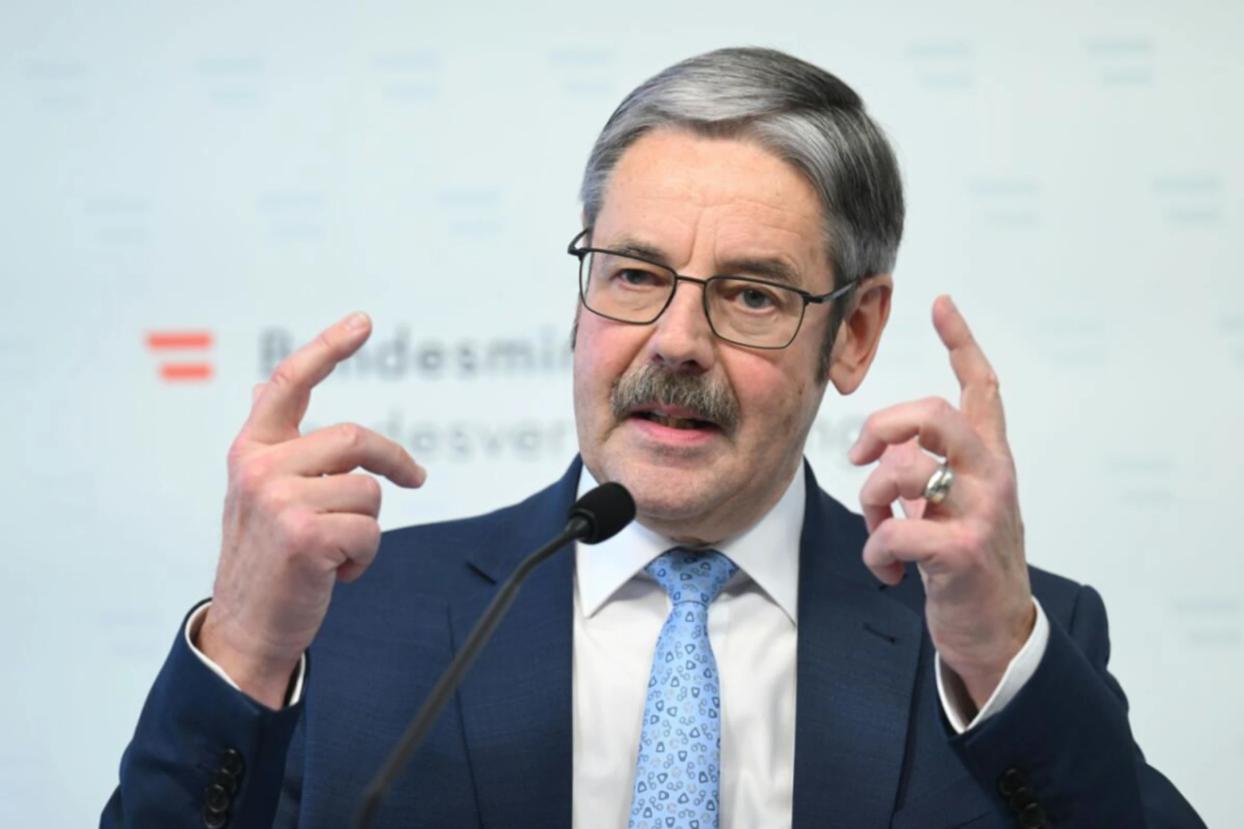 Der Vorsitzende der Wehrdienstkommission Erwin Hameseder