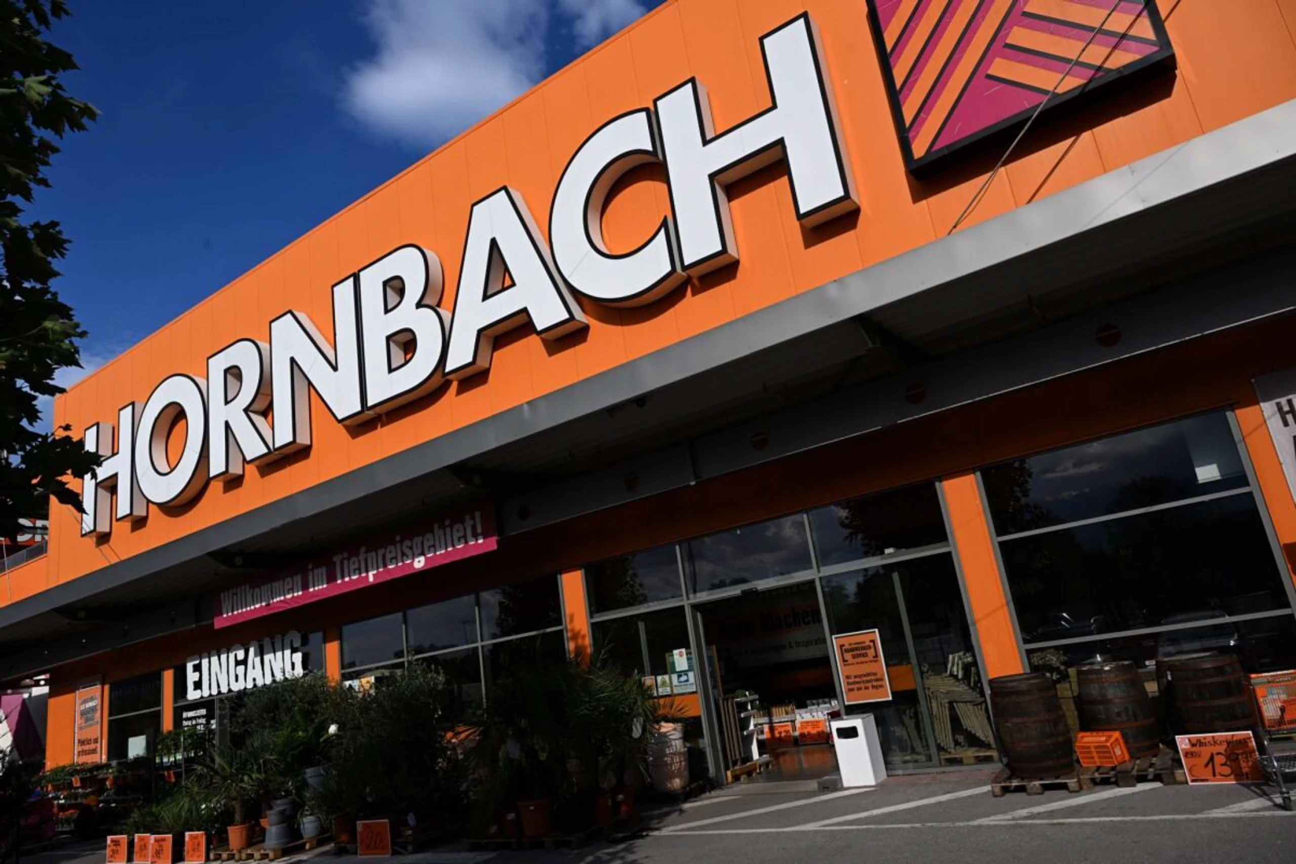 ++ ARCHIVBILD ++ Hornbach profitiert von guter Entwicklung in Europa