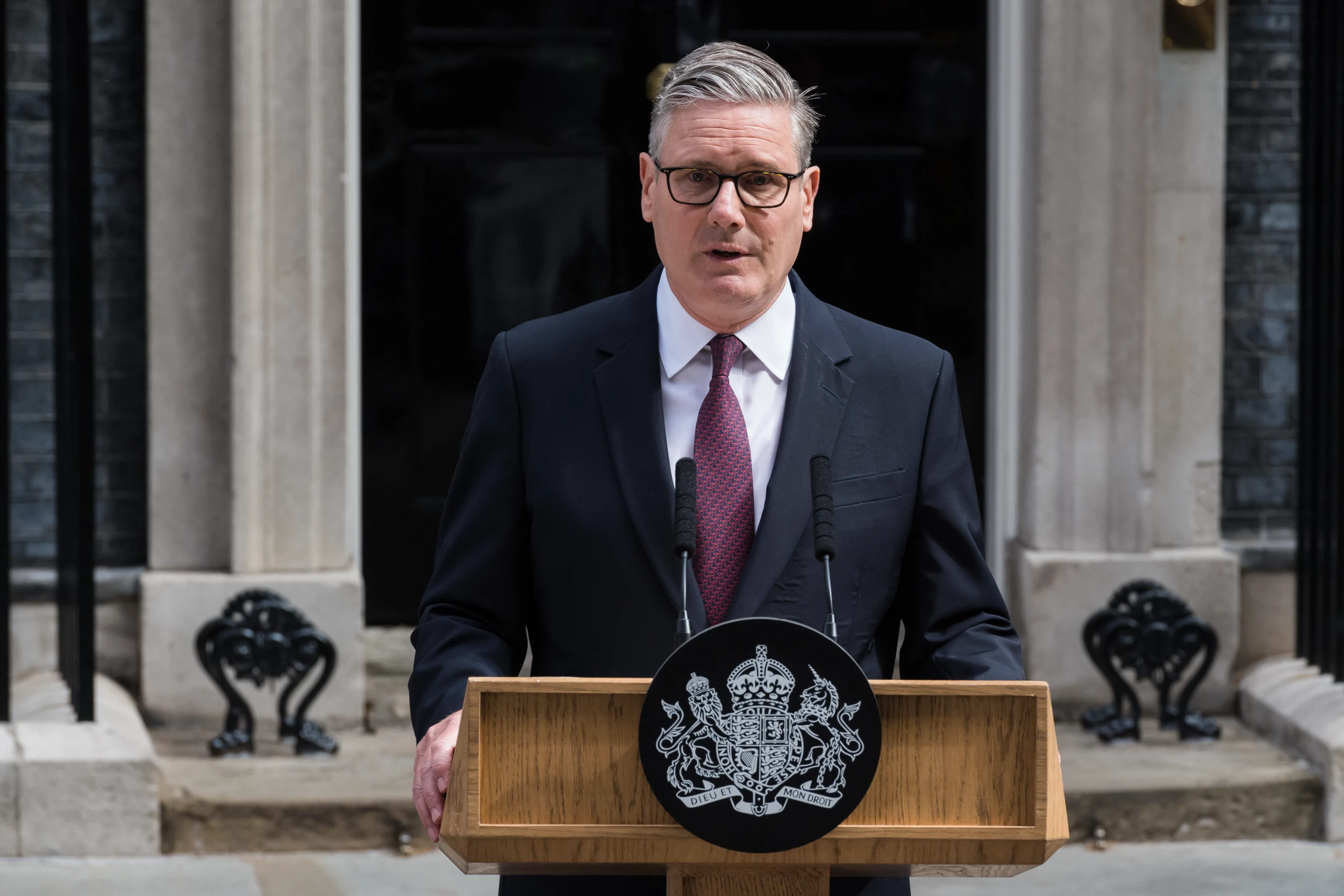 Keir Starmer: Ein Idealist tritt auf Parteidruck zurück