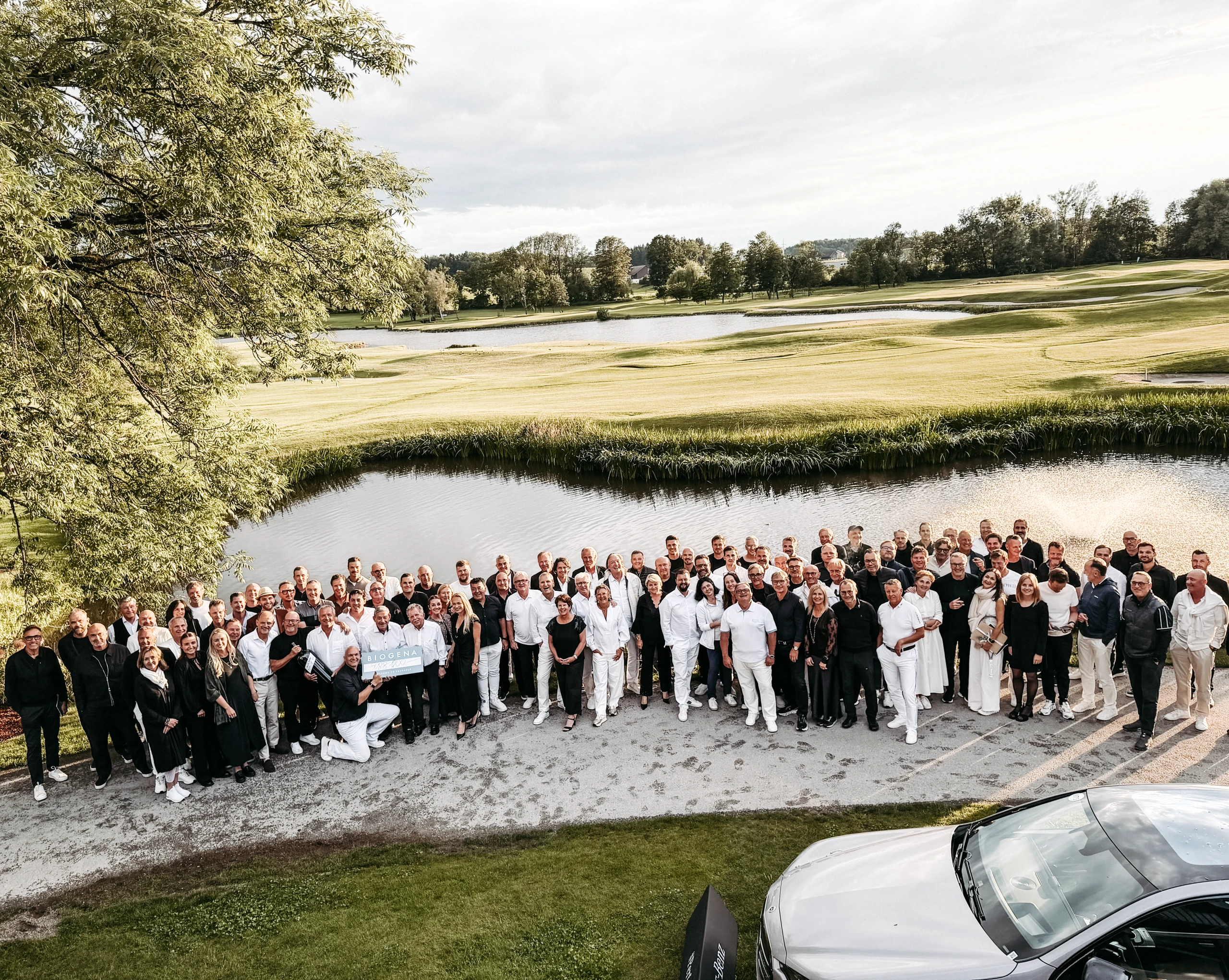 90.000 Euro für die Flachgauer Tafel: BIOGENA Golf Charity Turnier auf Gut Altentann setzt starkes Zeichen der Solidarität