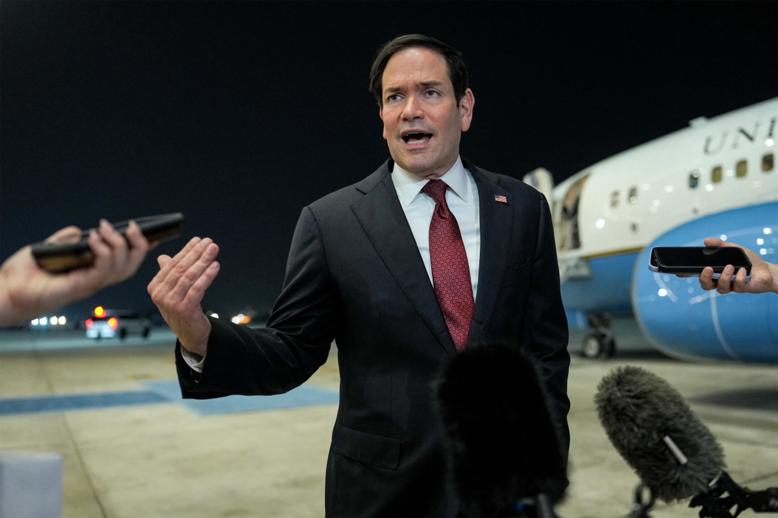 Rubio bei seiner Ankunft in Abu Dhabi