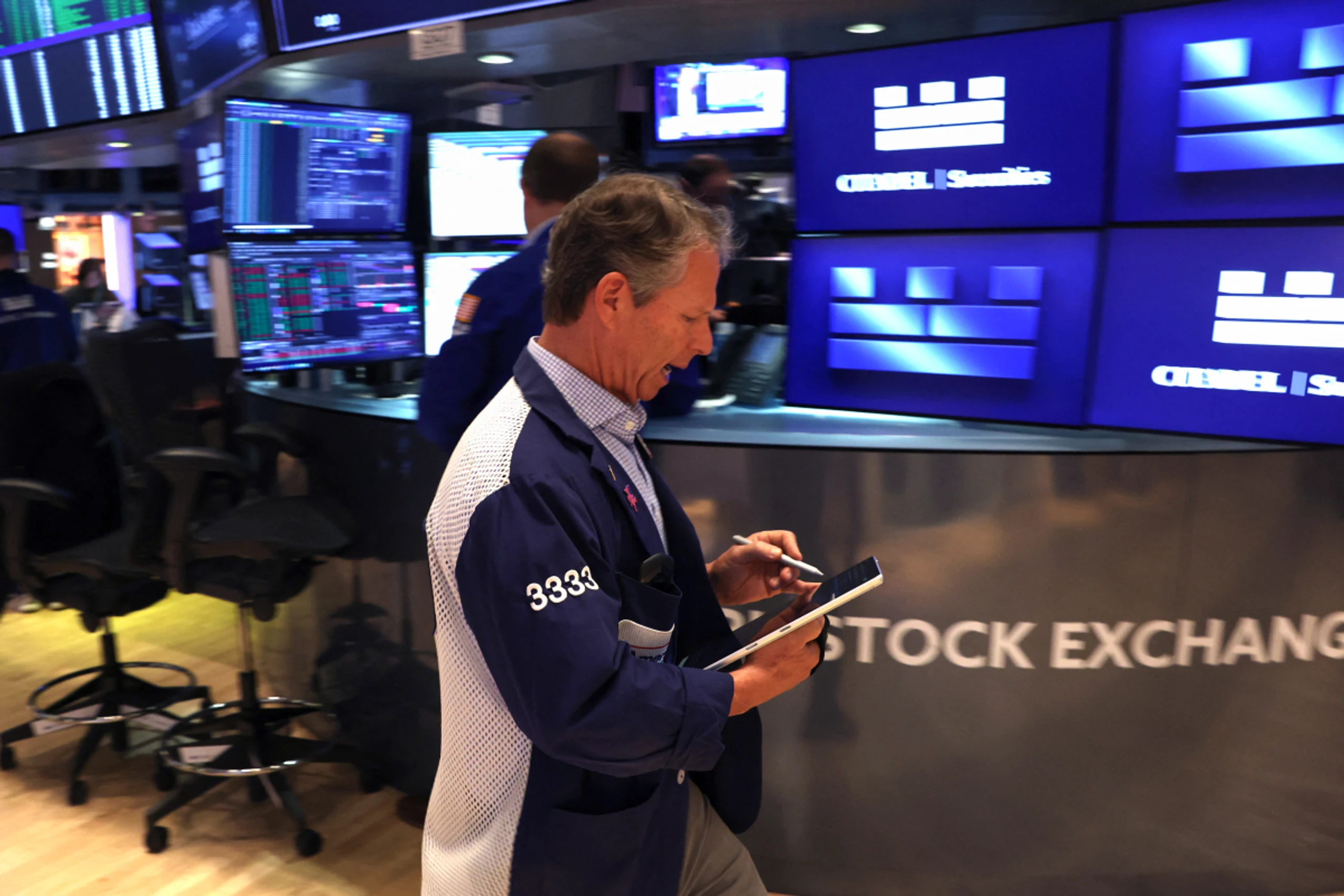 Dow Jones höher, Nasdaq Composite im Minus