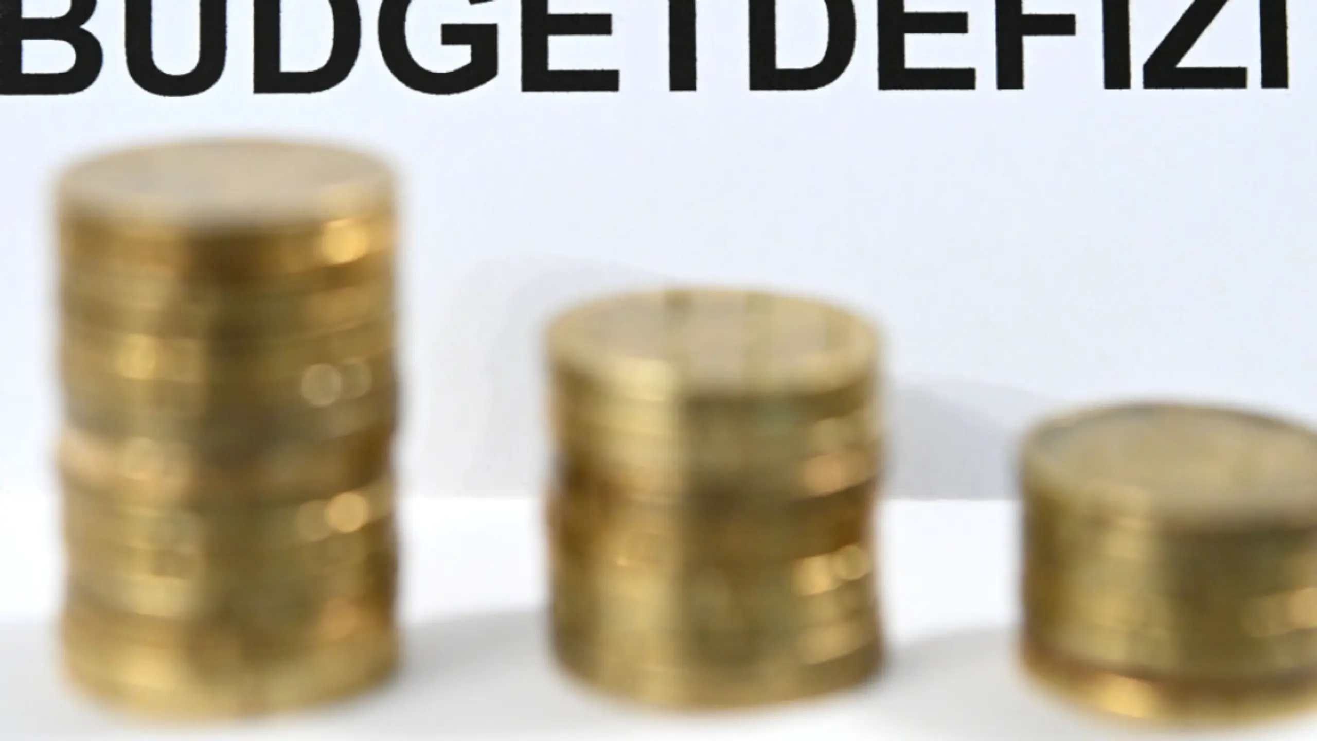 © APA/APA/THEMENBILD/HELMUT FOHRINGER Budgetdefizit bleibt über der angepeilten 3-Prozent-Marke