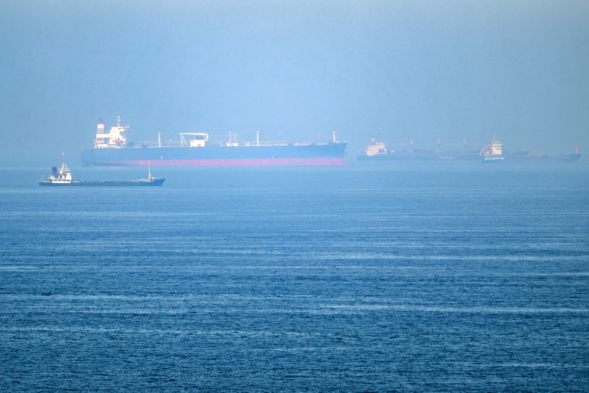 Mehrere Öltanker haben die Straße von Hormuz durchqueren können