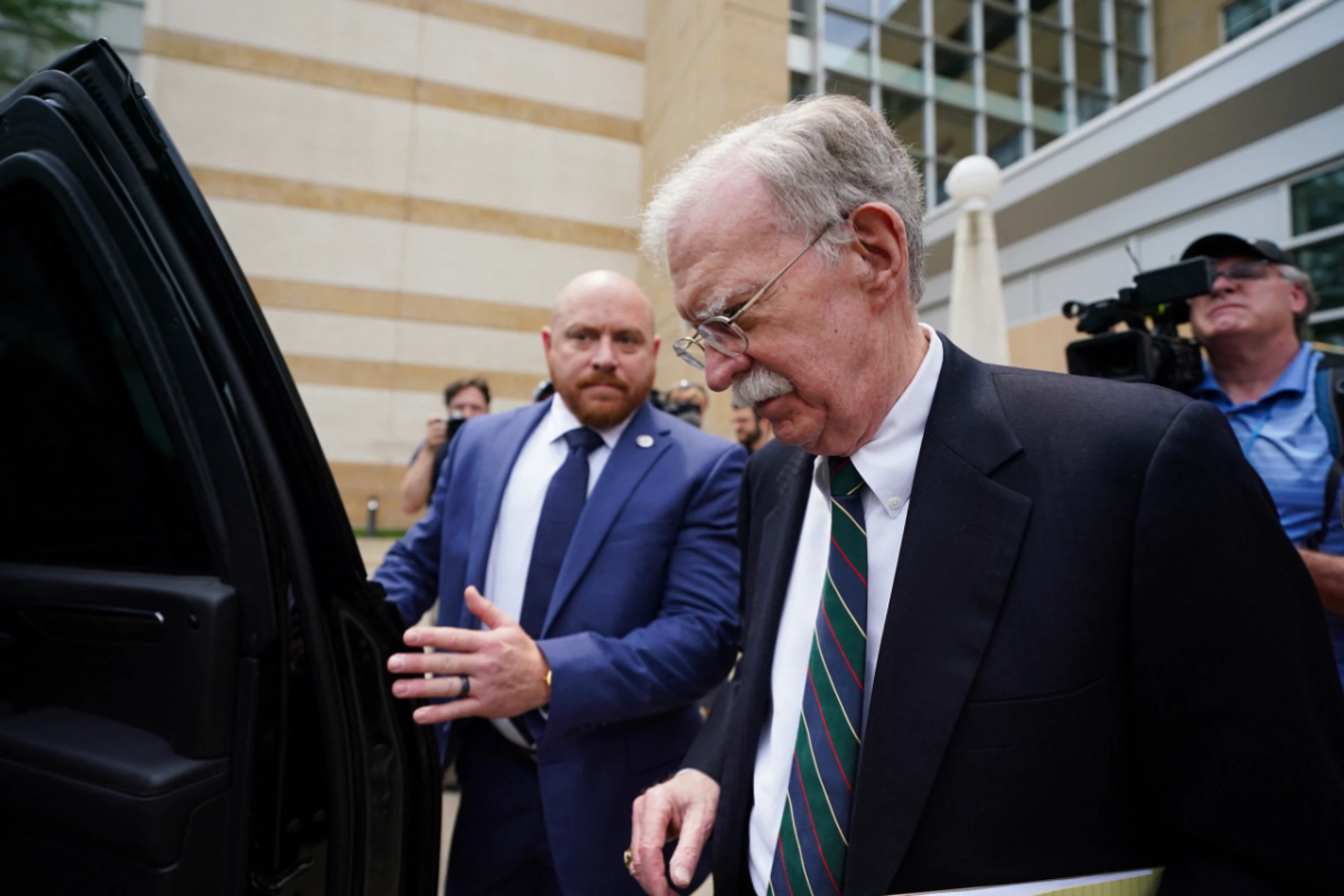 Mit dem Eingeständnis entgeht John Bolton einer Gefängnisstrafe